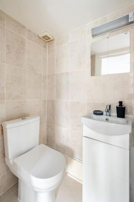 Apartment West Oasis - Escape From Chaos London