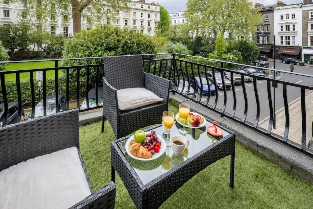 West Oasis - Escape From Chaos Apartment London