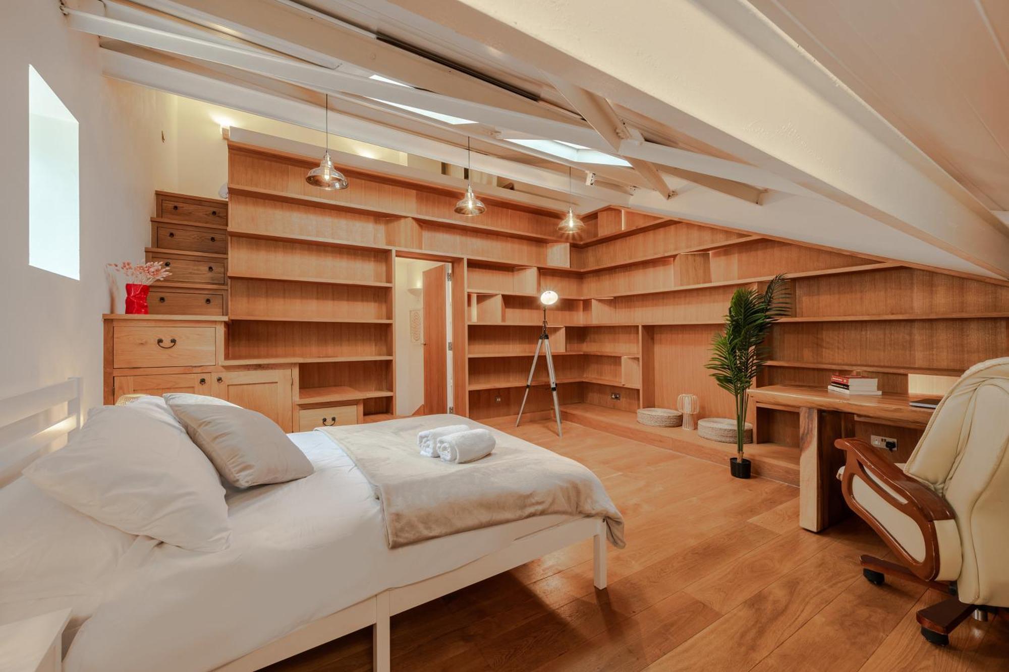 Stunning Duplex In Apartamento