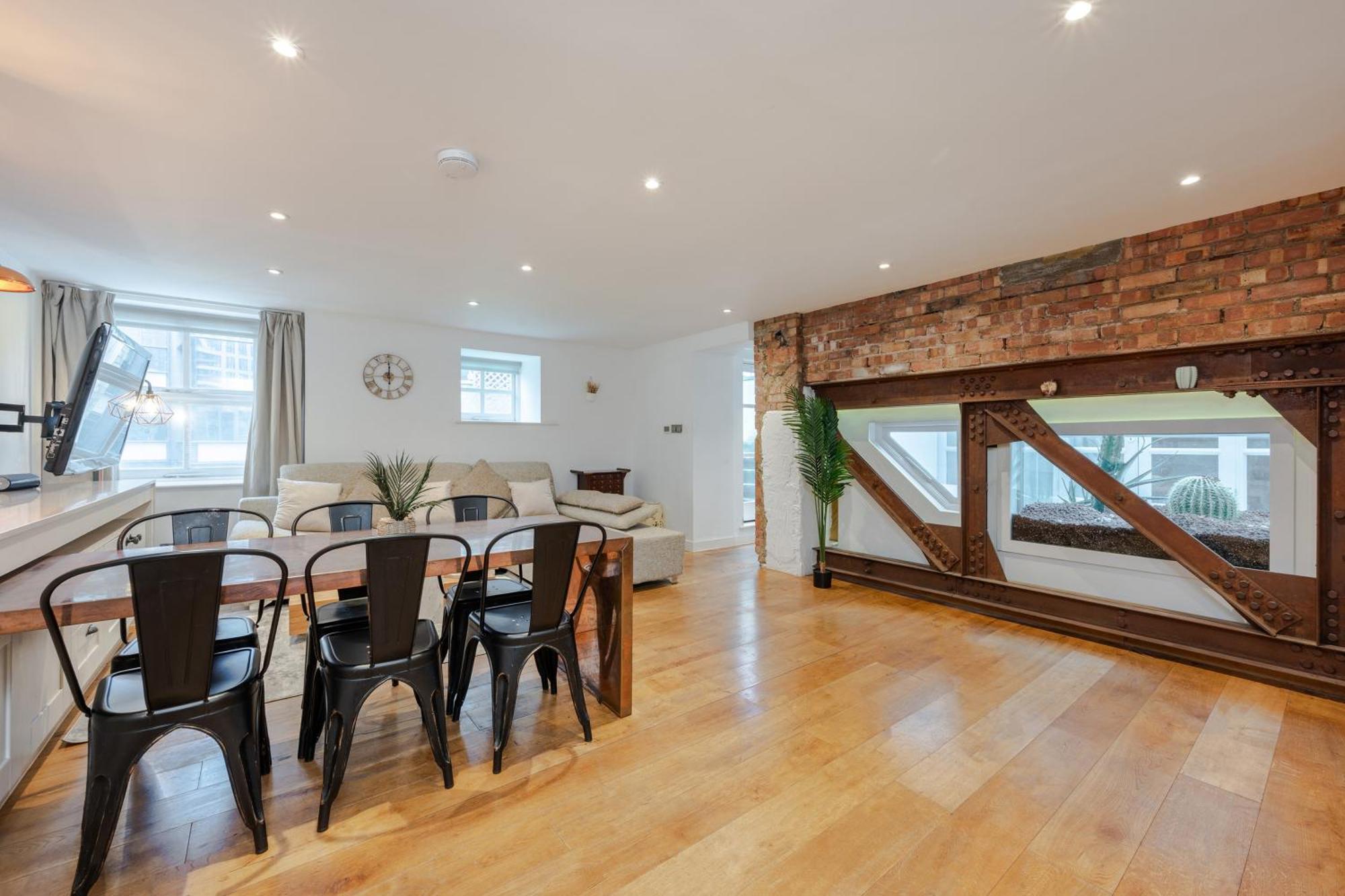Stunning Duplex In Apartamento *