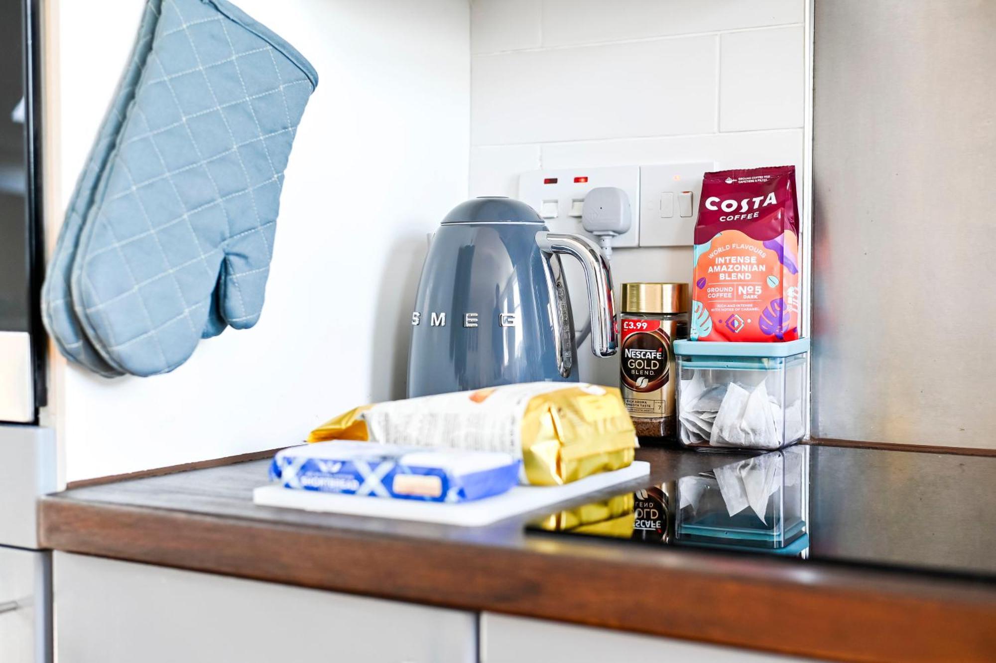 Apartment New Chic 3-bed Flat In Clapham London
