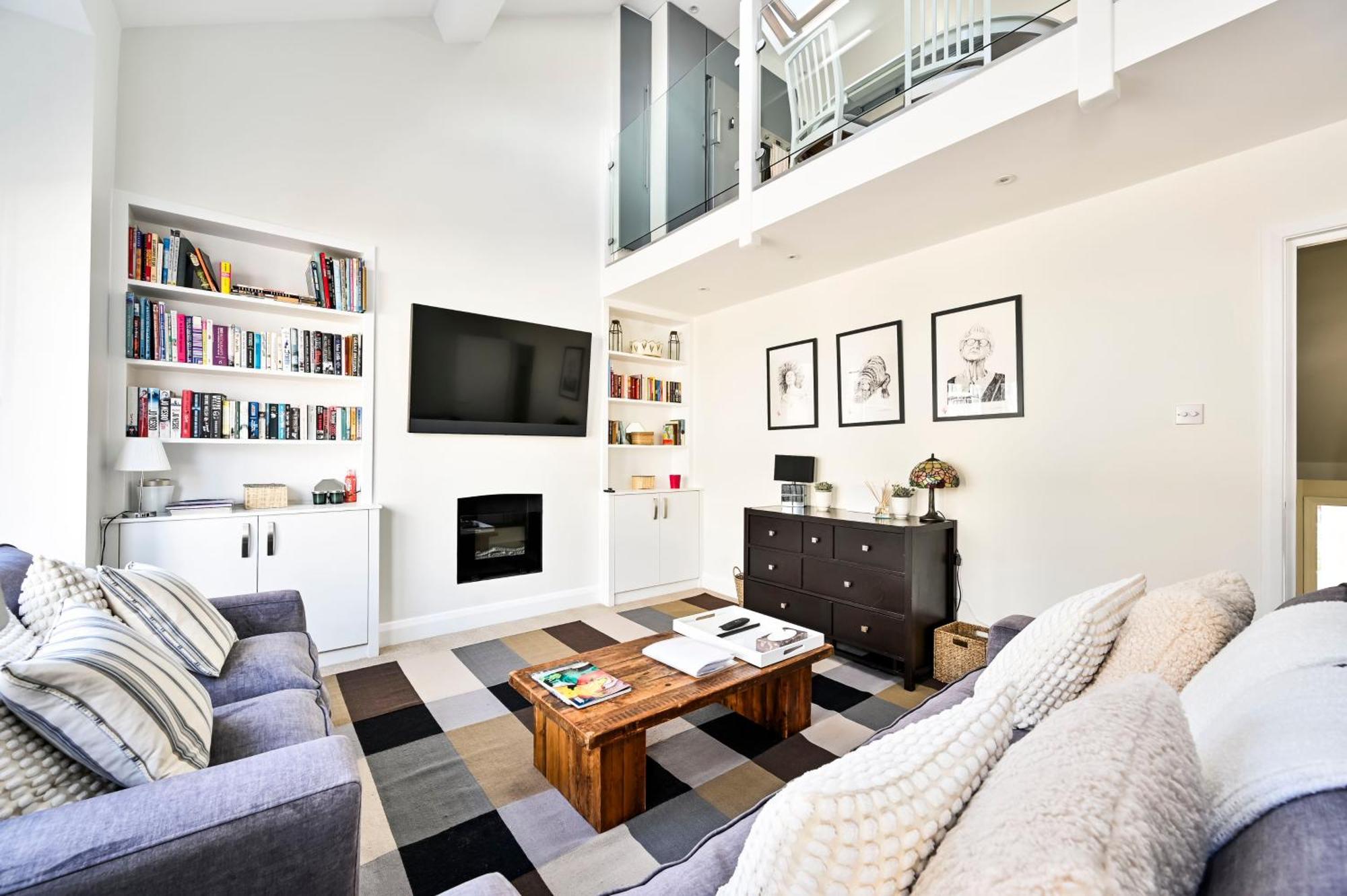 Apartment New Chic 3-bed Flat In Clapham *