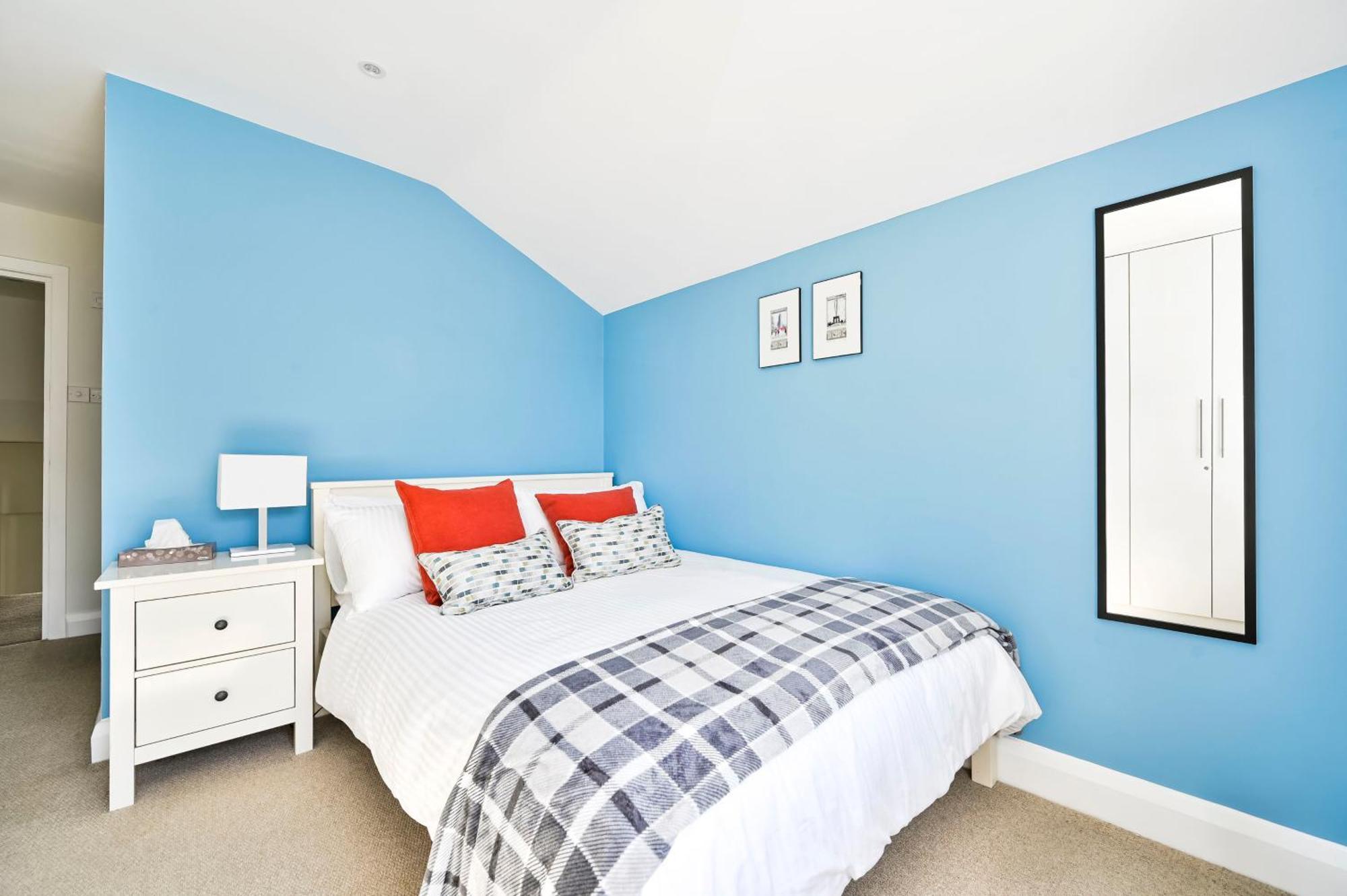 New Chic 3-bed Flat In Clapham Apartment London