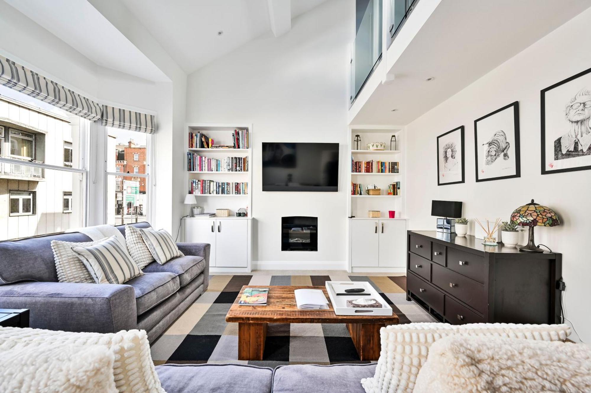 Apartment New Chic 3-bed Flat In Clapham