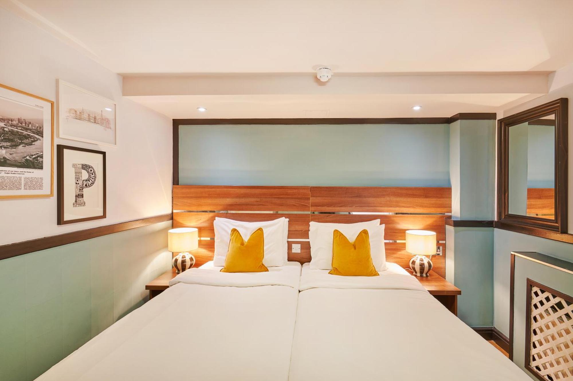Huttons Hotel, Victoria 3* London