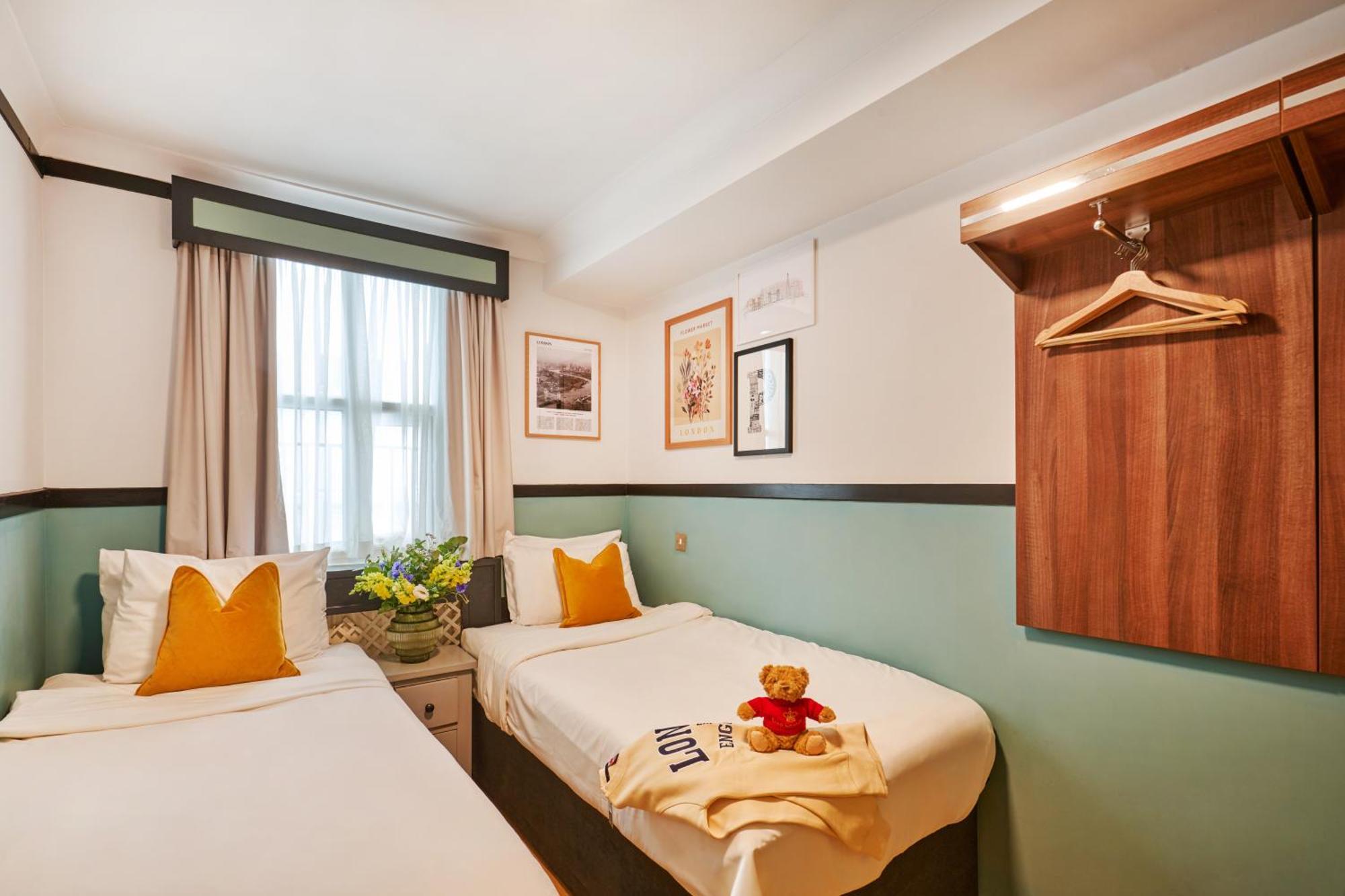 Hotel Huttons Hotel, Victoria London