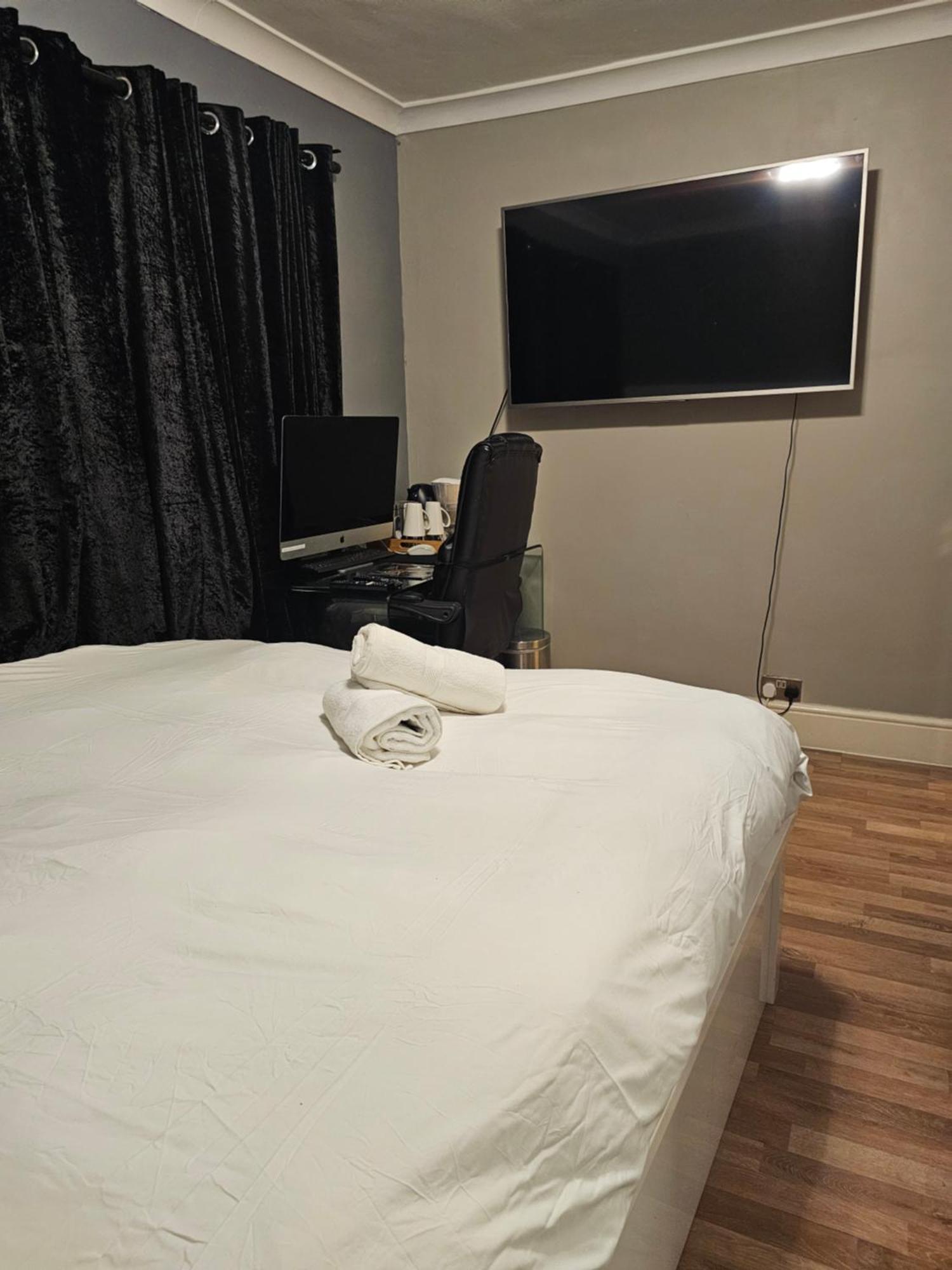Homestay Umbrella Excel London