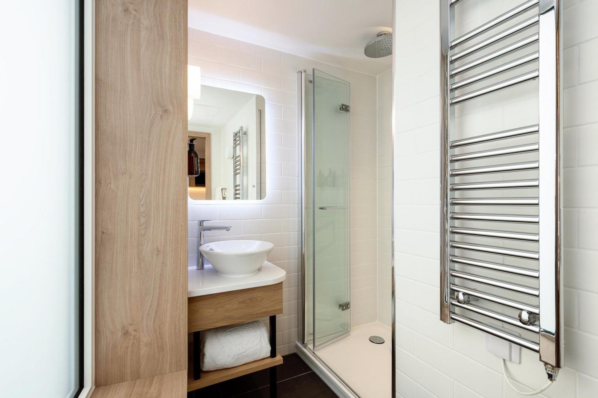 Wilde Aldgate Tower Bridge 4*