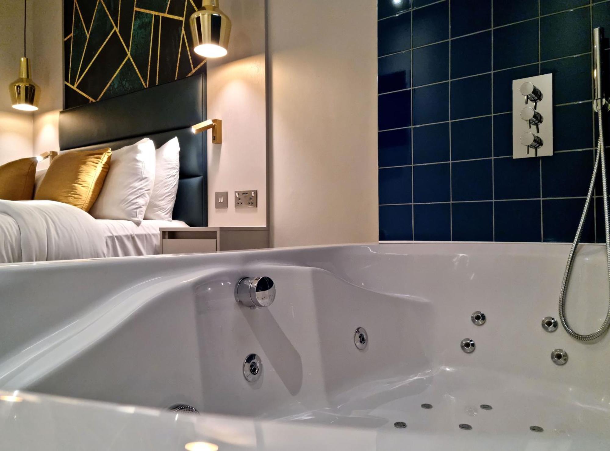 Nox Edgware Road Aparthotel 4*