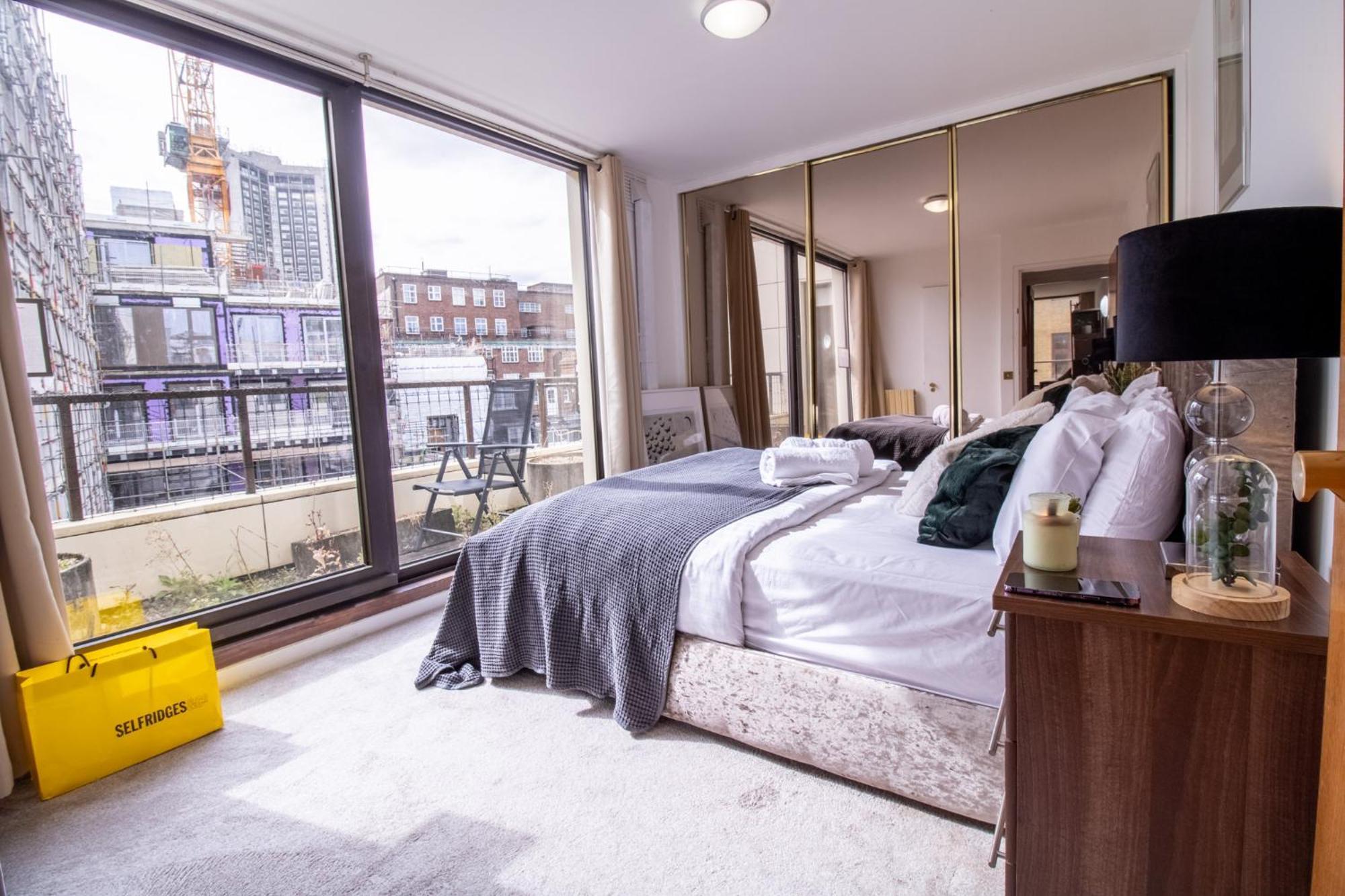Spacious 2-bedroom In Piccadilly 6100p Apartamento Londres