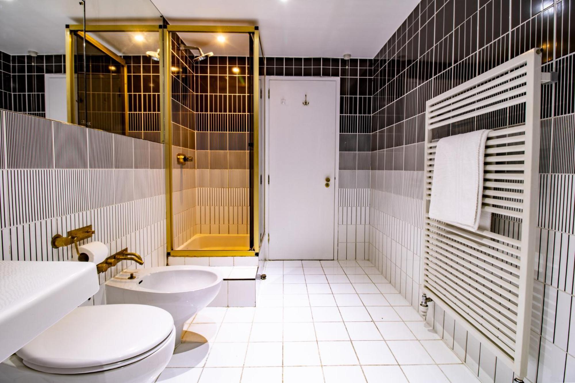 Apartamento Spacious 2-bedroom In Piccadilly 6100p *
