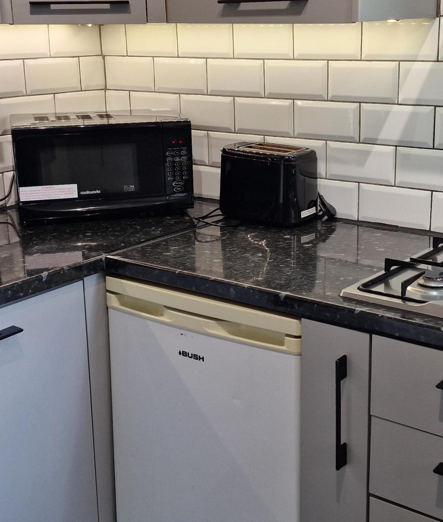 Cozy Central - Zone 2 - Stockwell Homestay