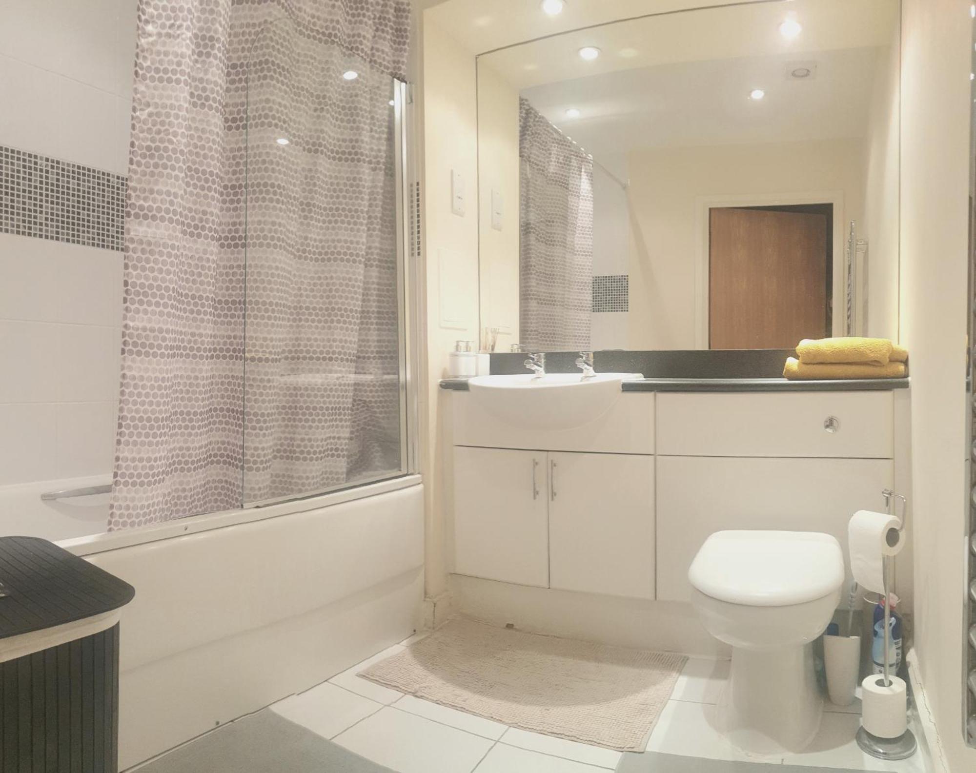 Flat By Excel Apartment *