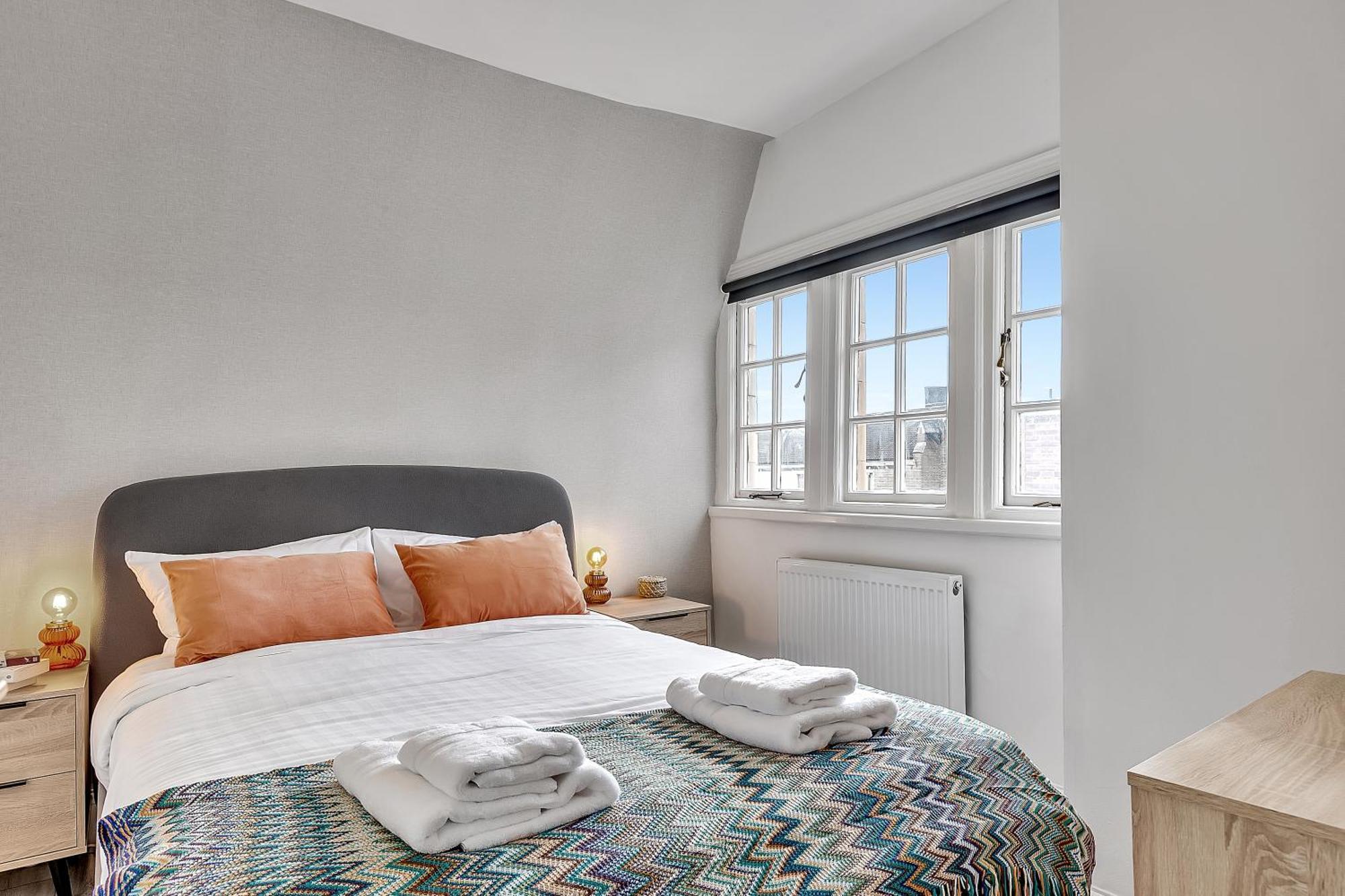 Lovely Kensington Apartment *