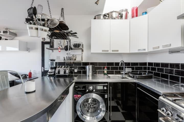 Apartment Guestready - Stylish Skyline Views,