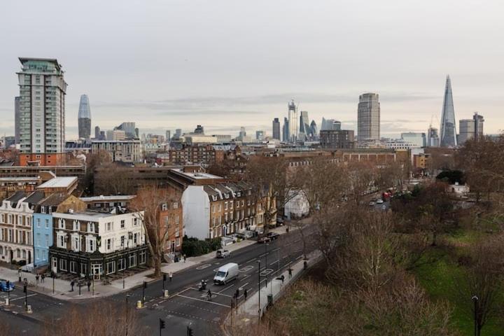 Apartment Guestready - Stylish Skyline Views,