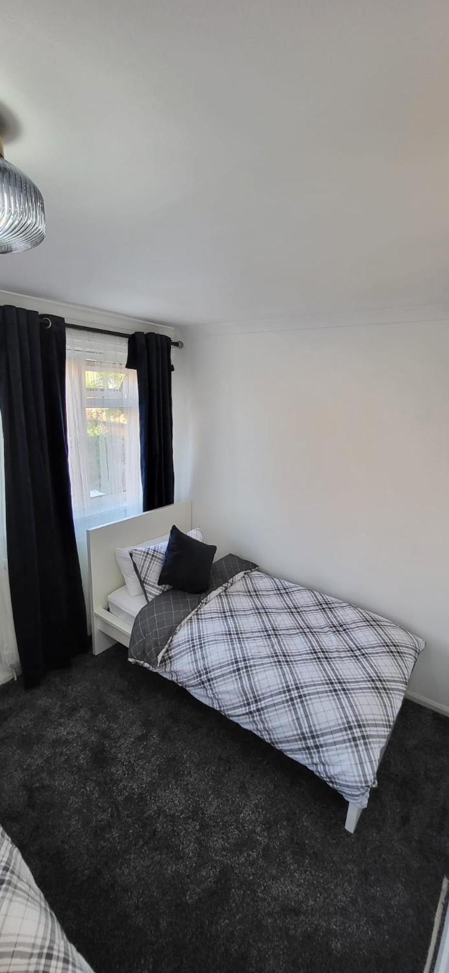 Holiday home Delight Home-london Airport & Excel *