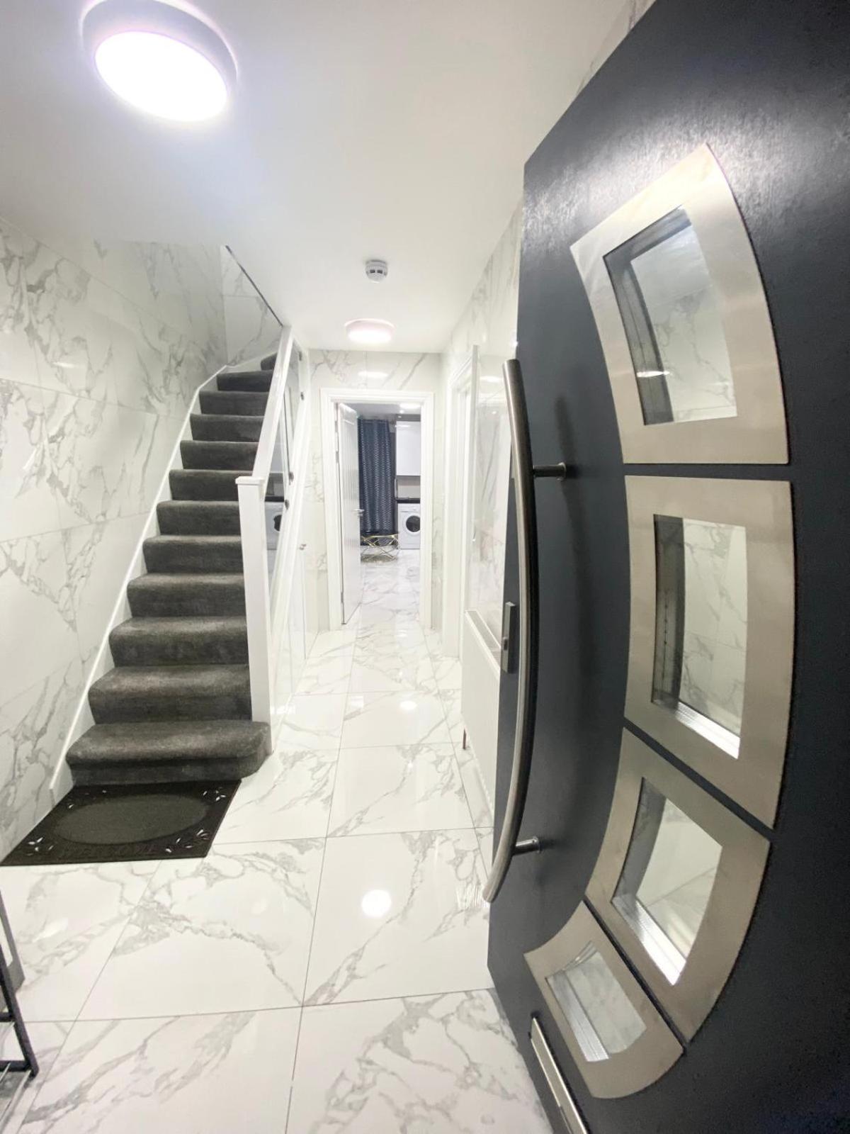 The Royal Boutique Regent By , Sleep 8 * London