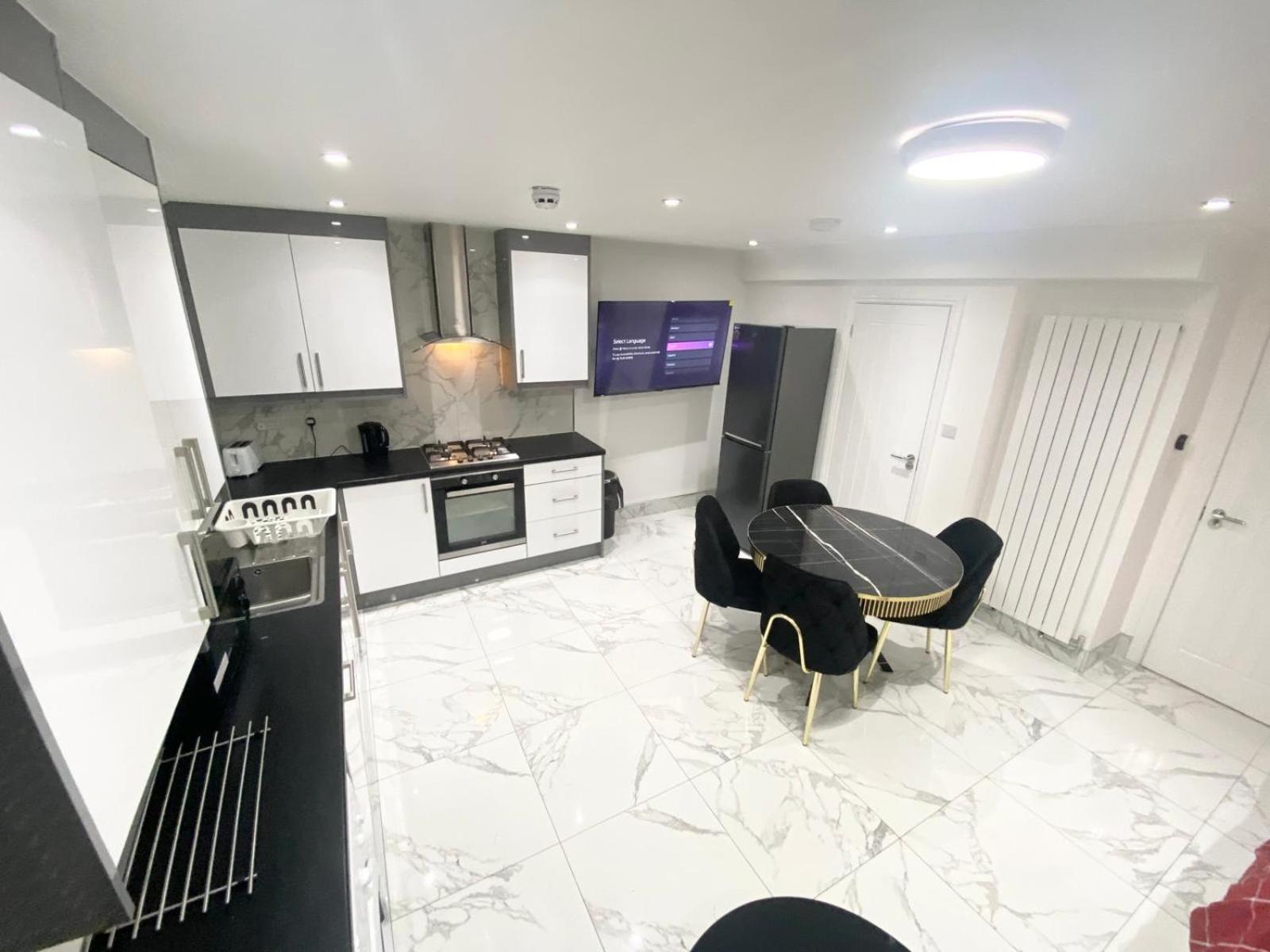 Holiday home The Royal Boutique Regent By , Sleep 8