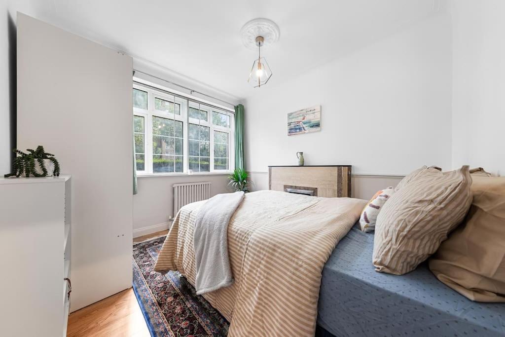 Apartment Brand New 3 Bedroom Flat In London