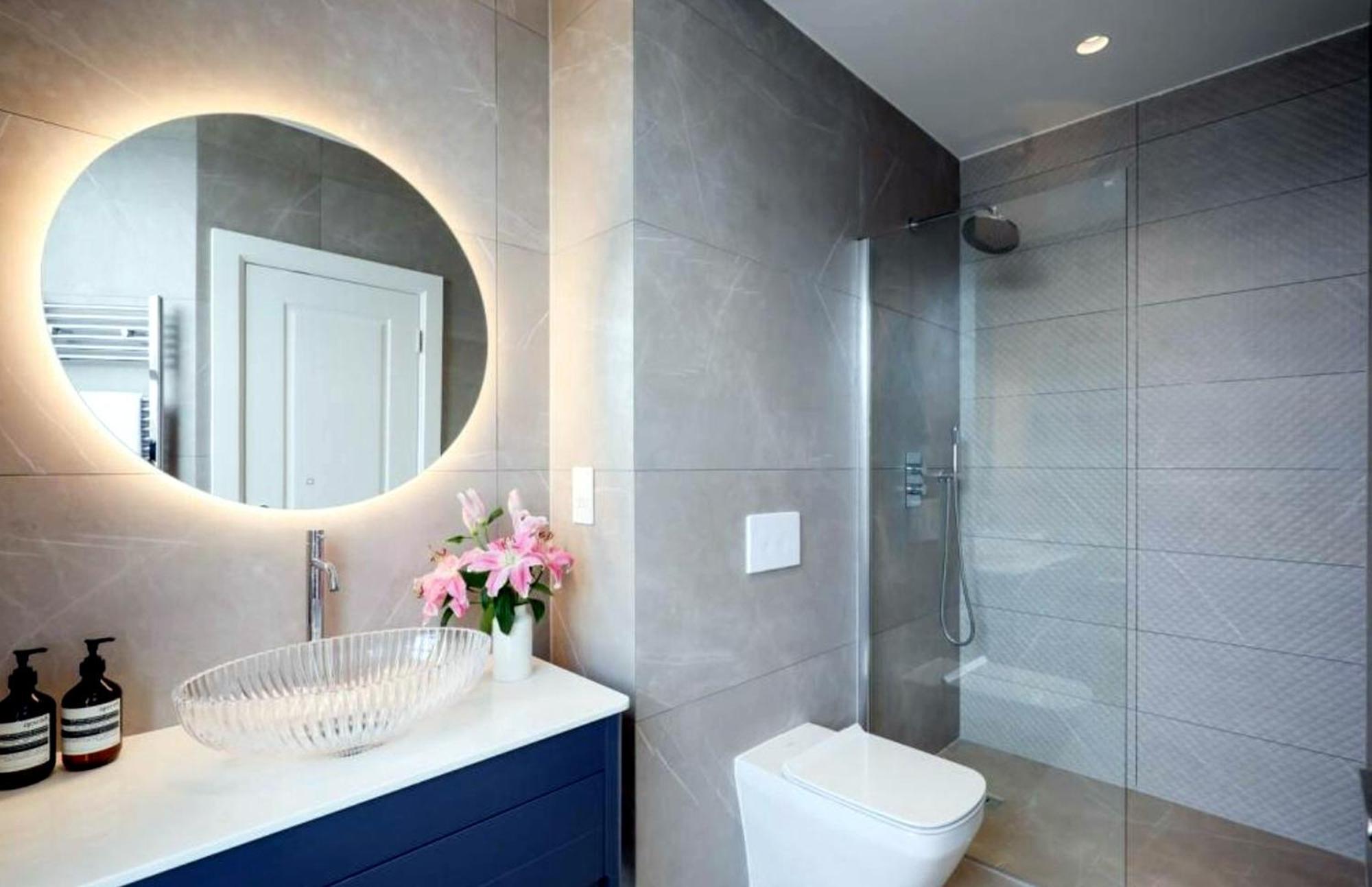 Spacious 4 Bed Flat * London