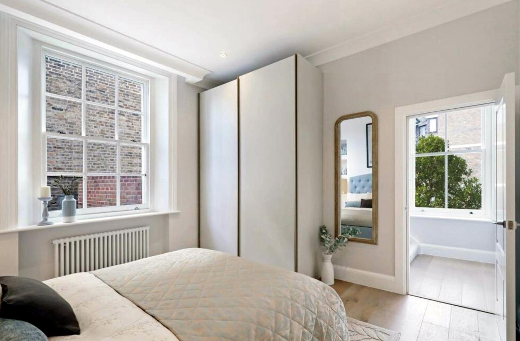 Spacious 4 Bed Flat * London