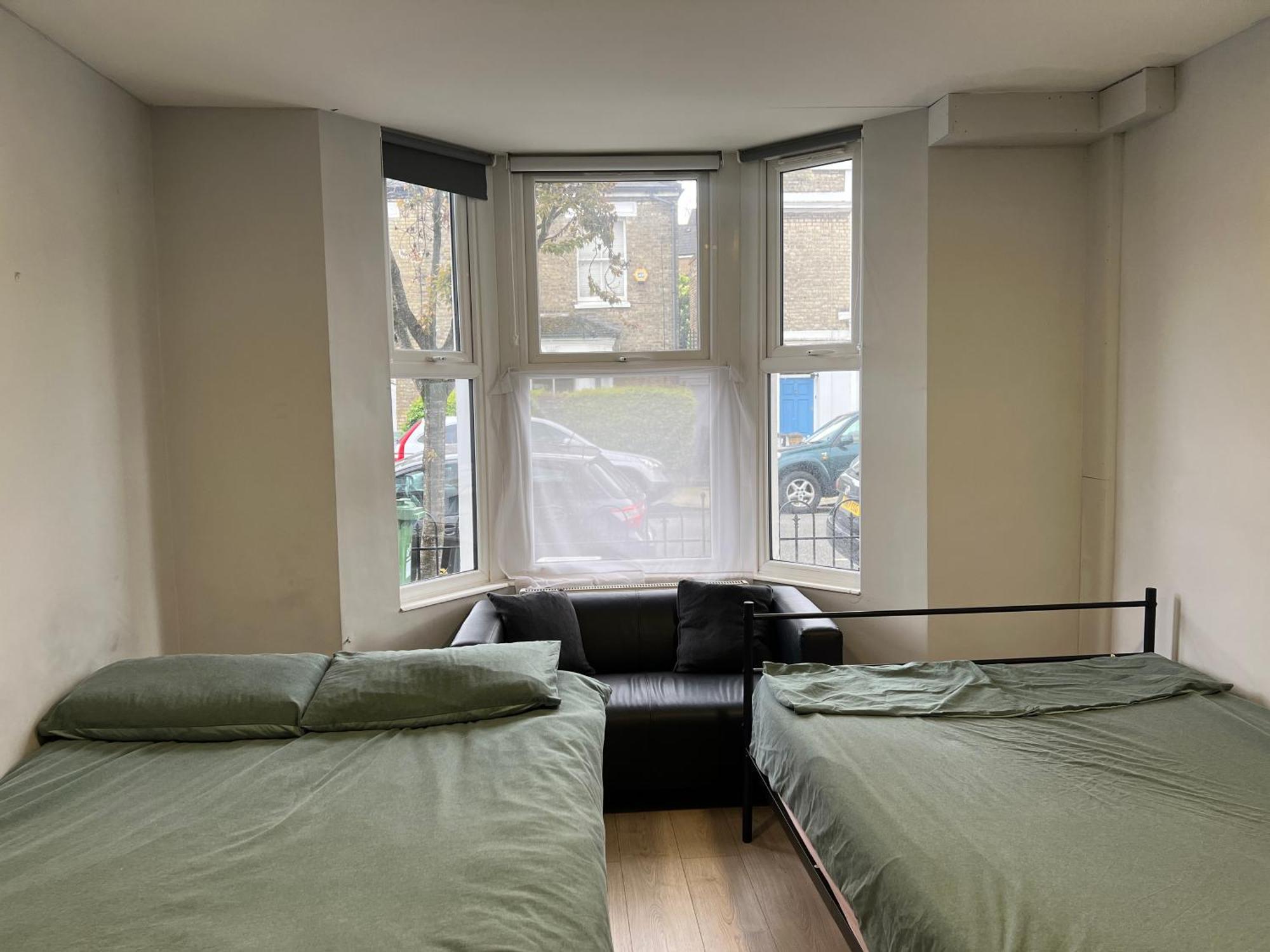 Sterne Street 4 Person Albergue *