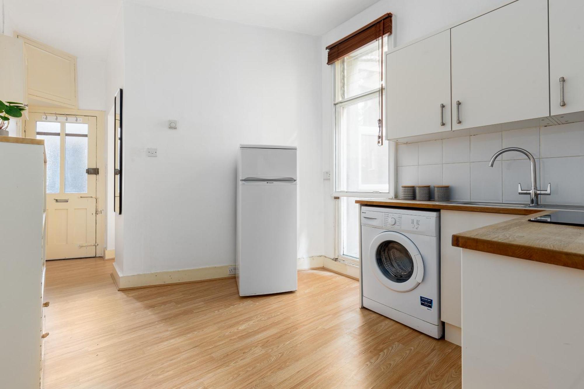 Apartment The Goldhawk Road