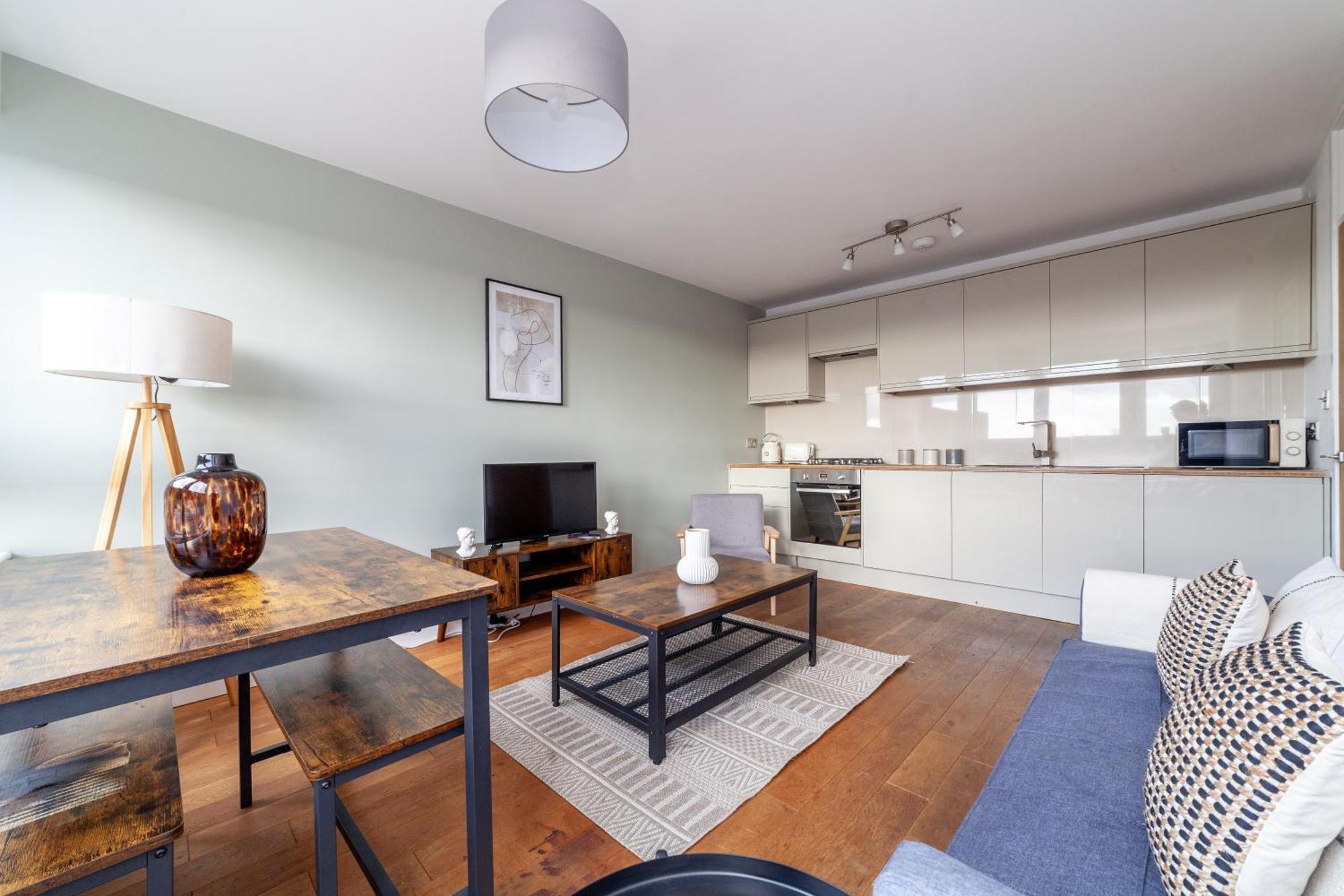 The Shepherd's Bush Collection Apartment *
