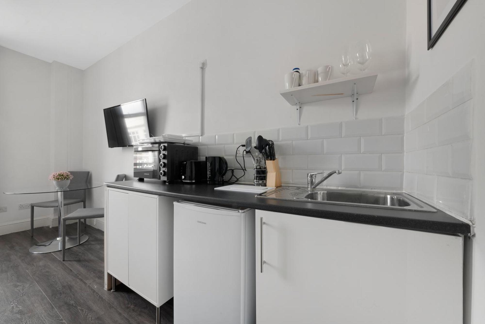 Archway Station Apartment *