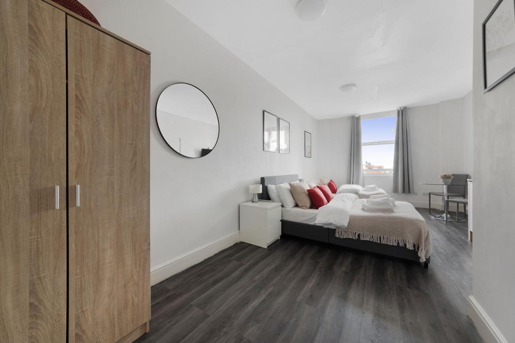 Archway Station Apartment *