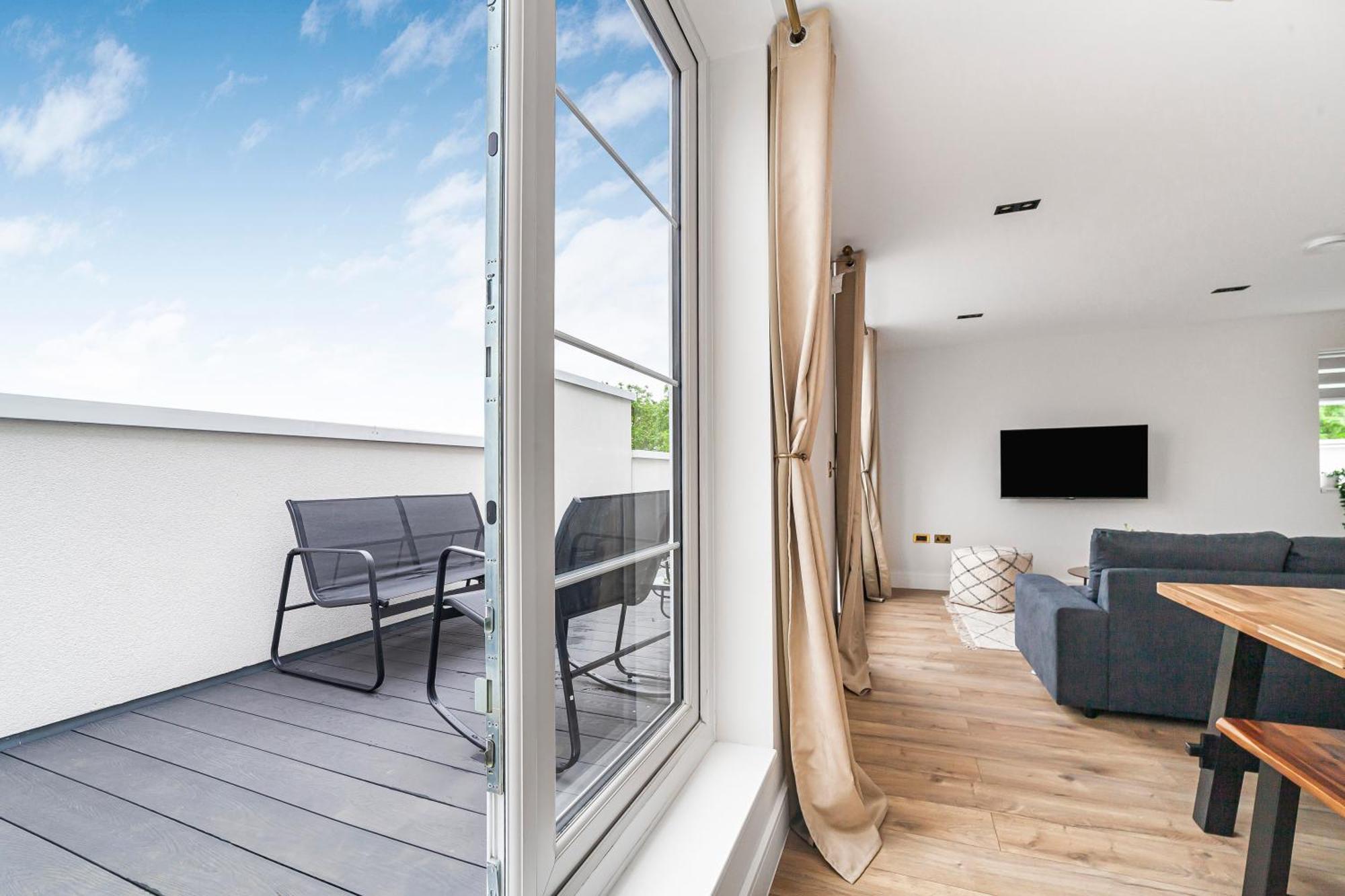 Apartment Arte - Serviced For Leisure And Business - Private Parking - 12 Minutes Walking From Wembley Stadium London