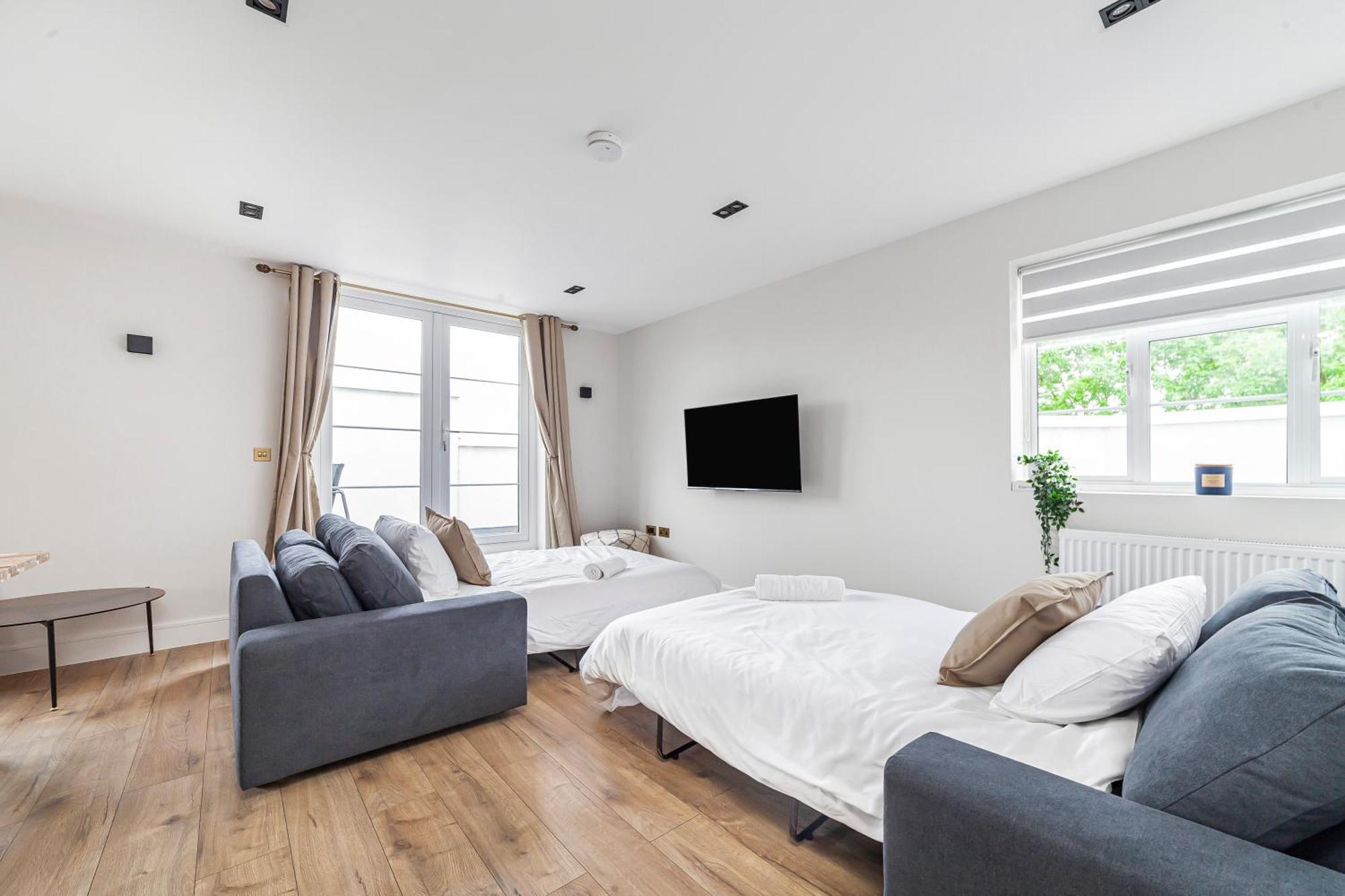 Apartment Arte - Serviced For Leisure And Business - Private Parking - 12 Minutes Walking From Wembley Stadium *