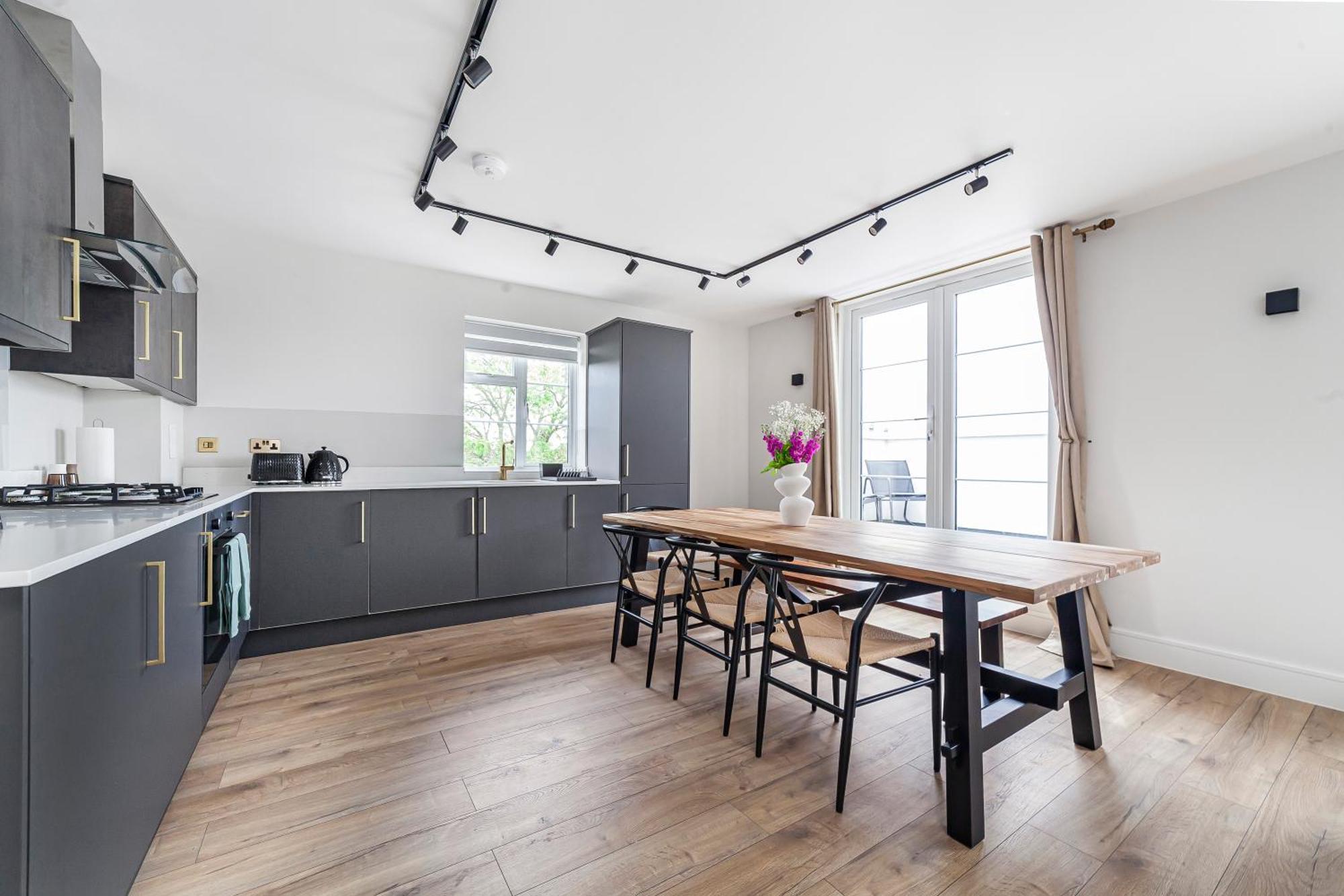 Arte - Serviced For Leisure And Business - Private Parking - 12 Minutes Walking From Wembley Stadium Apartment London