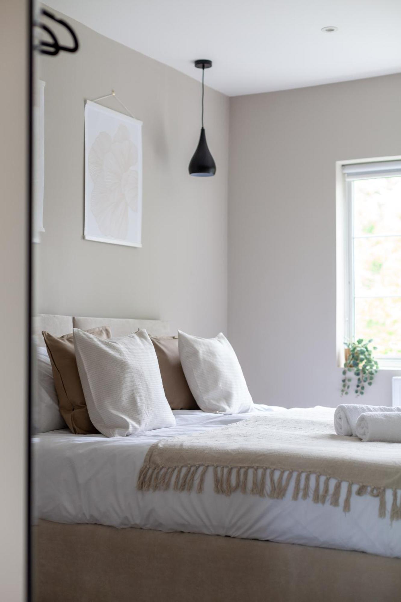 Arte - Serviced For Leisure And Business - Private Parking - 12 Minutes Walking From Wembley Stadium Apartment *