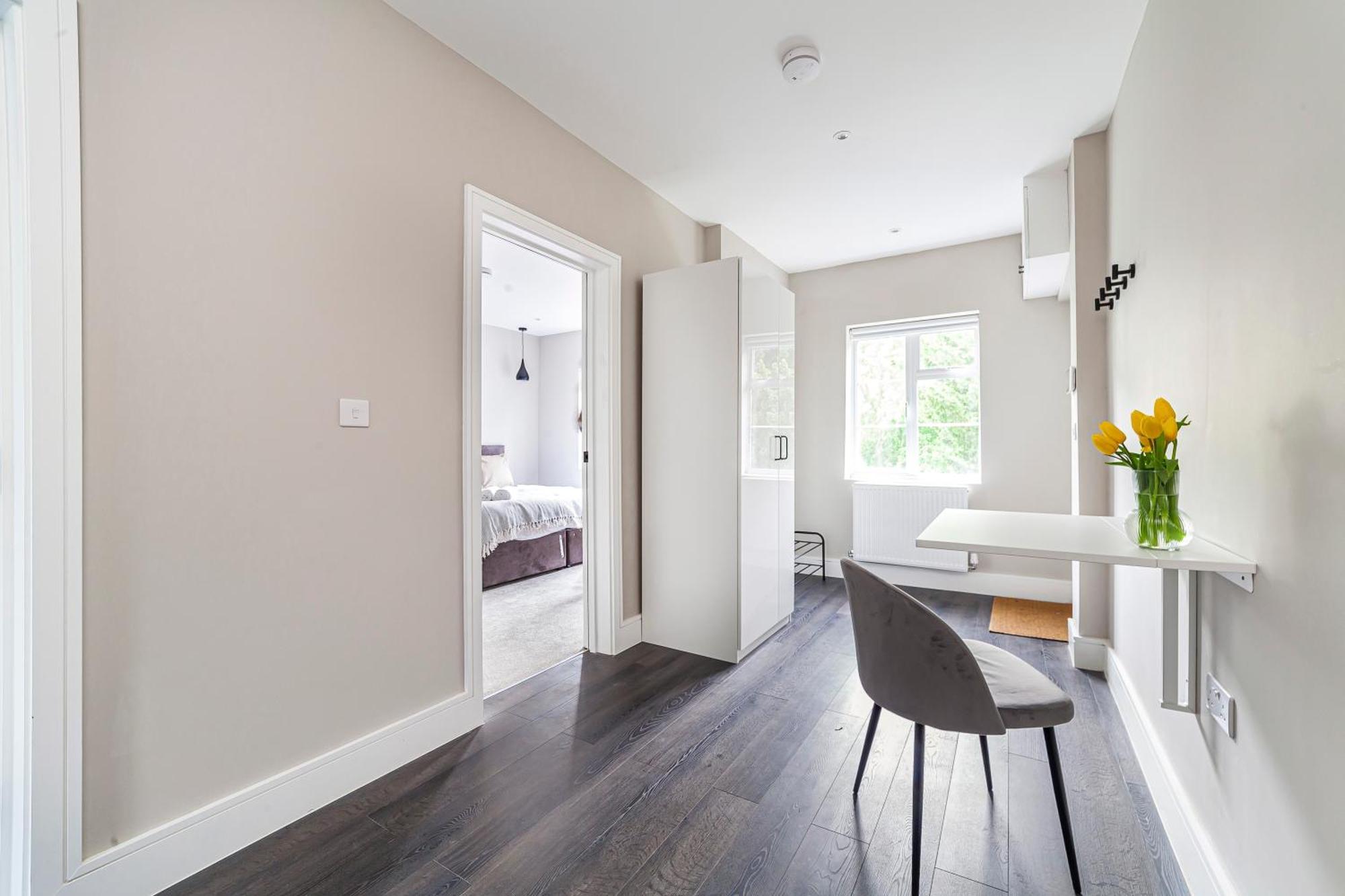 Apartment Arte - Serviced For Leisure And Business - Private Parking - 12 Minutes Walking From Wembley Stadium