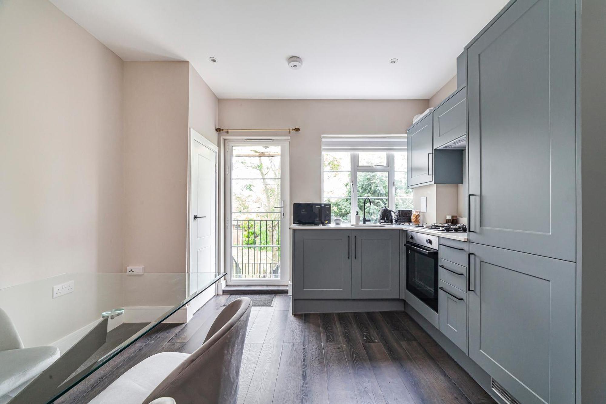 Arte - Serviced For Leisure And Business - Private Parking - 12 Minutes Walking From Wembley Stadium Apartment