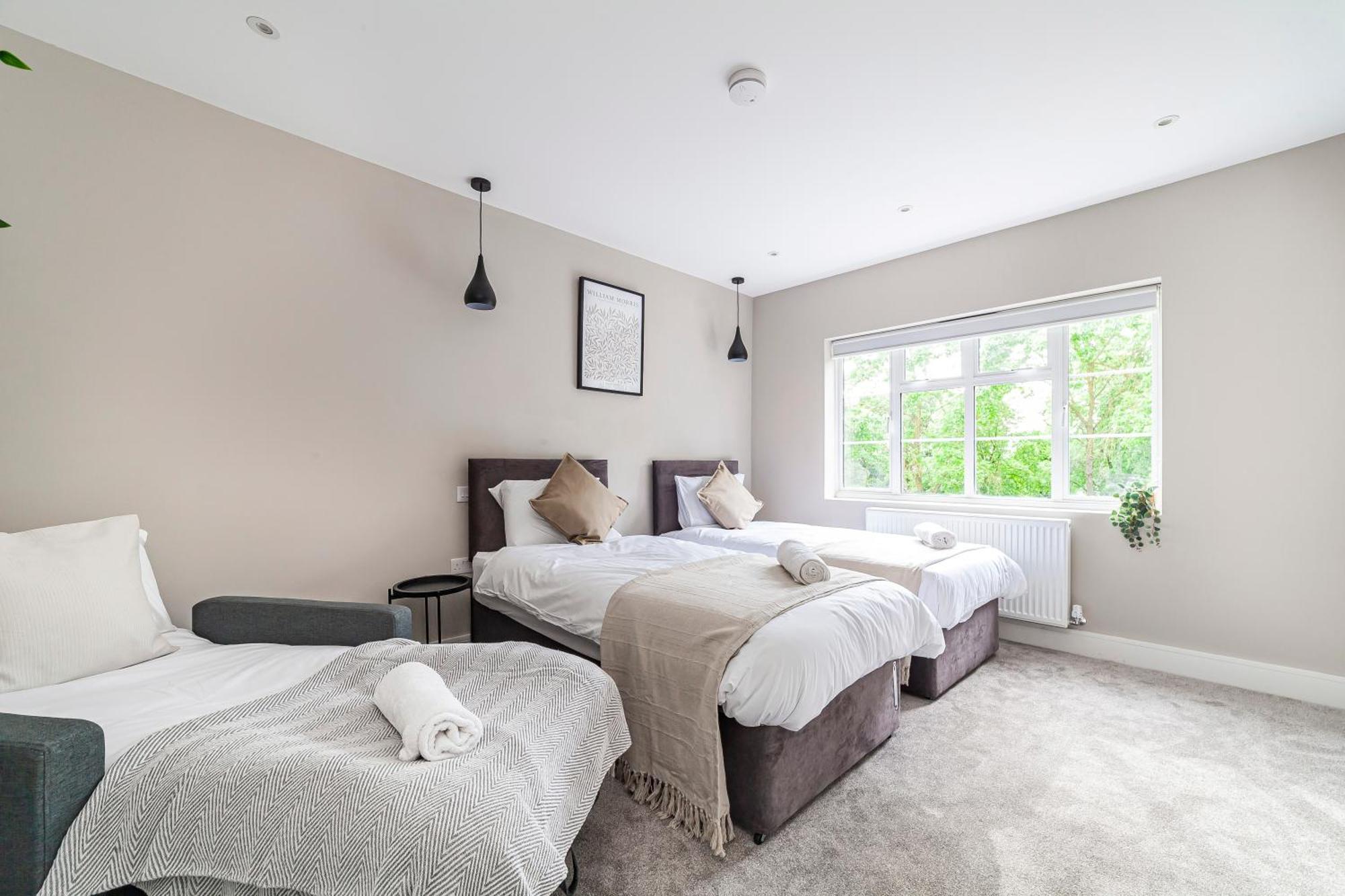 Arte - Serviced For Leisure And Business - Private Parking - 12 Minutes Walking From Wembley Stadium *