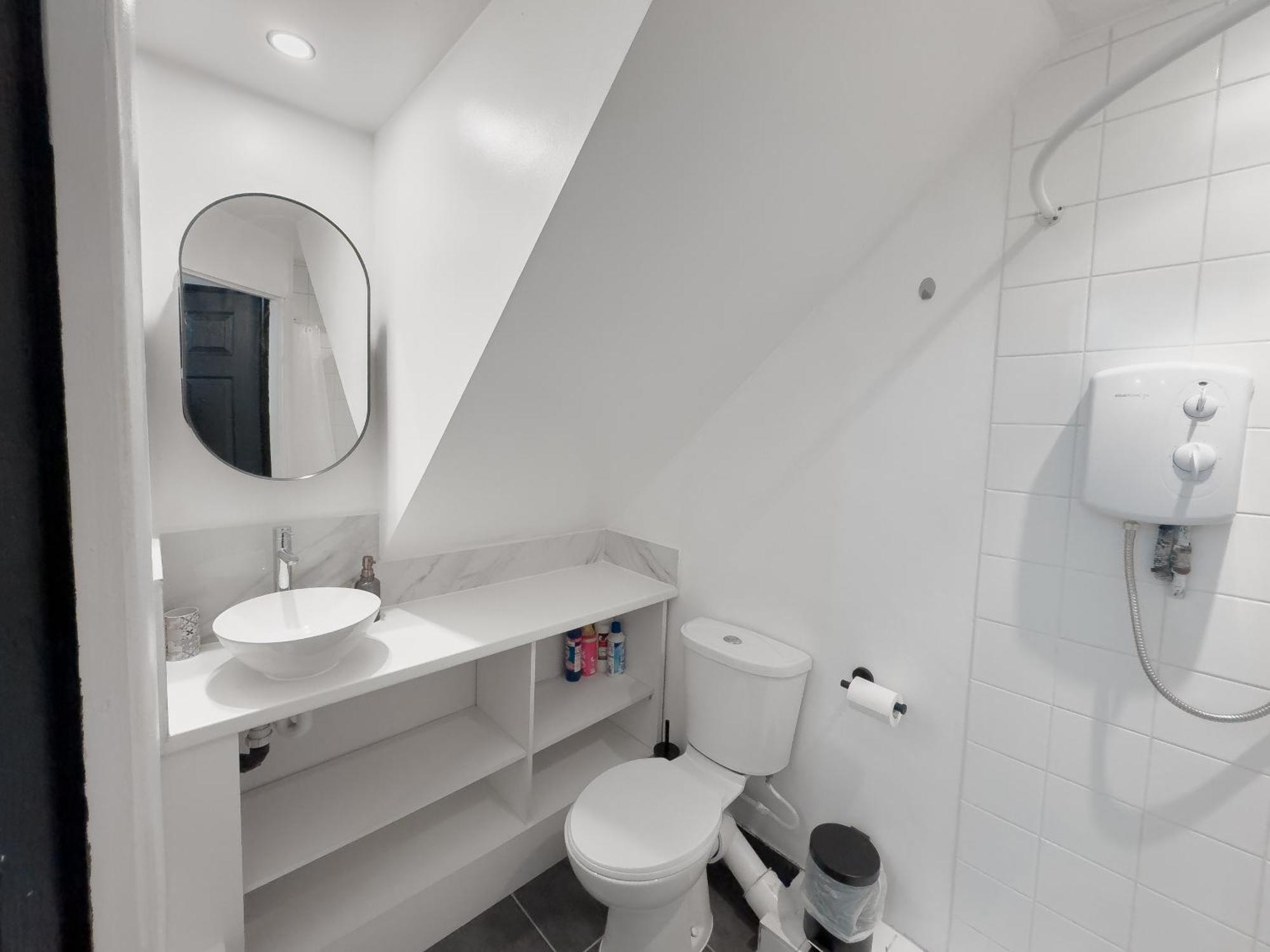 Cosy Modern Studio Apartment *