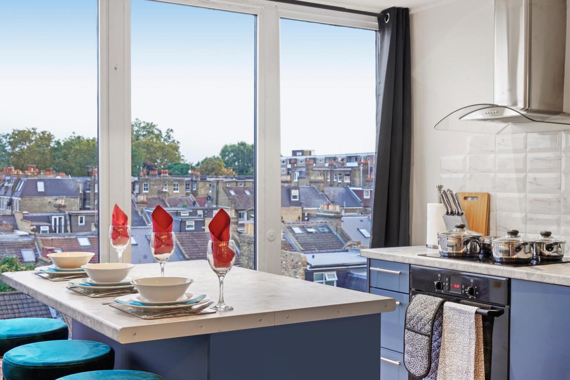 Beautiful Flat In Fulham - Great Views!- Sleeps 6