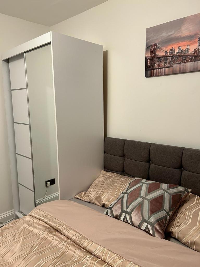 Homestay The London