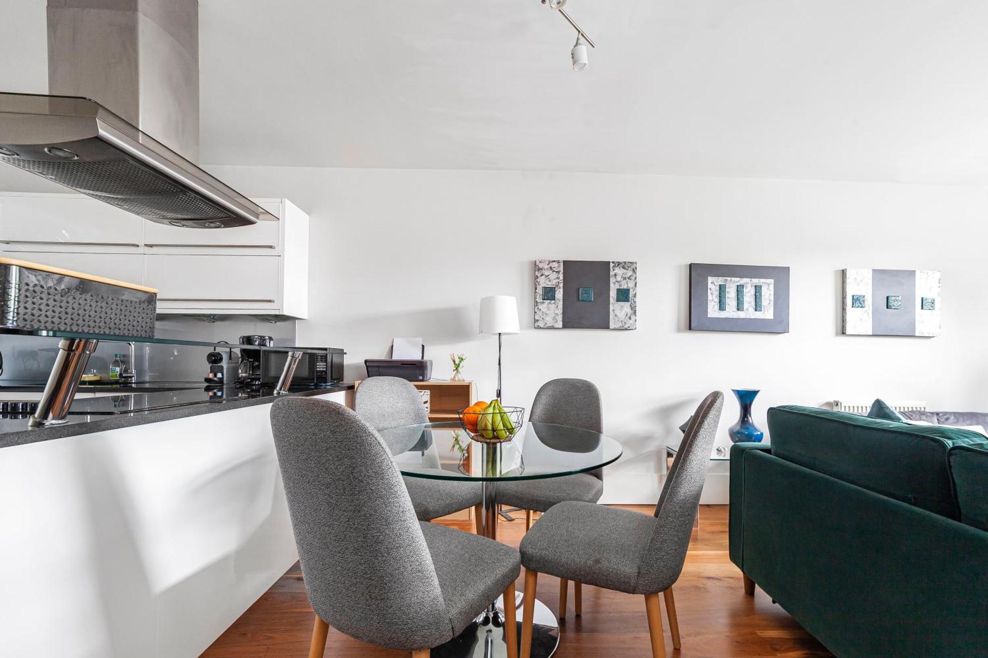Apartment Deluxe Holborn Two Bedroom *