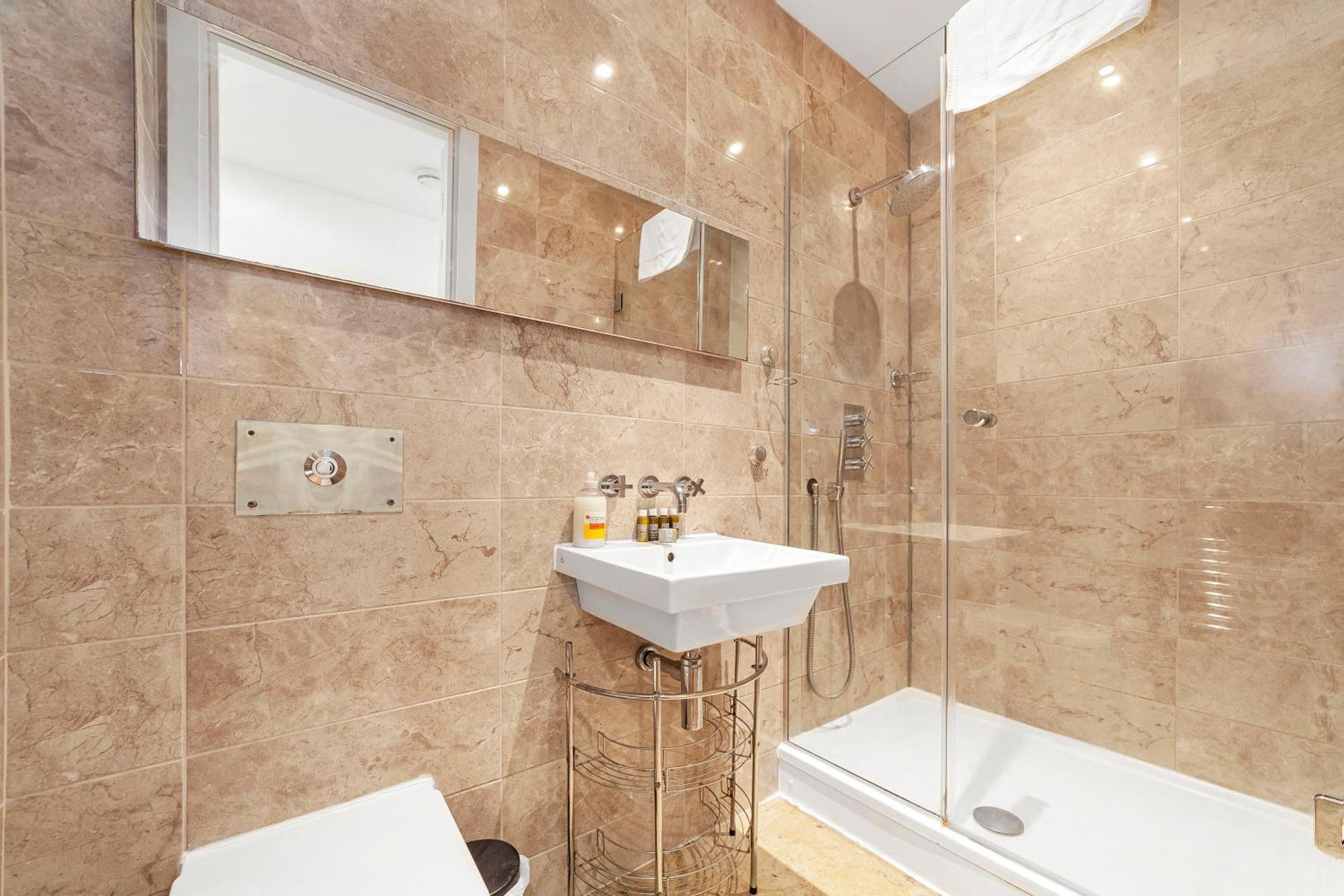 Deluxe Holborn Two Bedroom