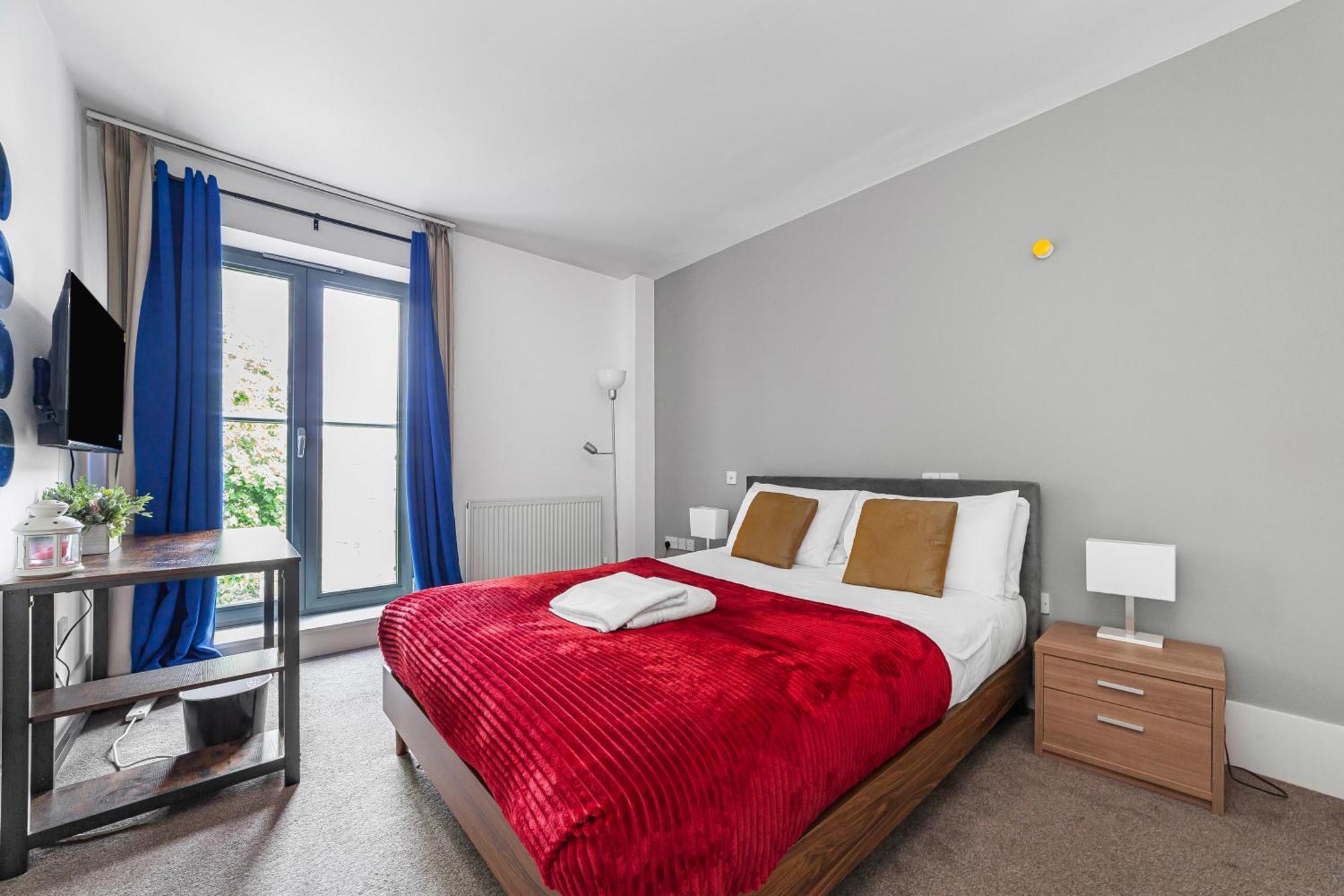 Deluxe Holborn Two Bedroom London