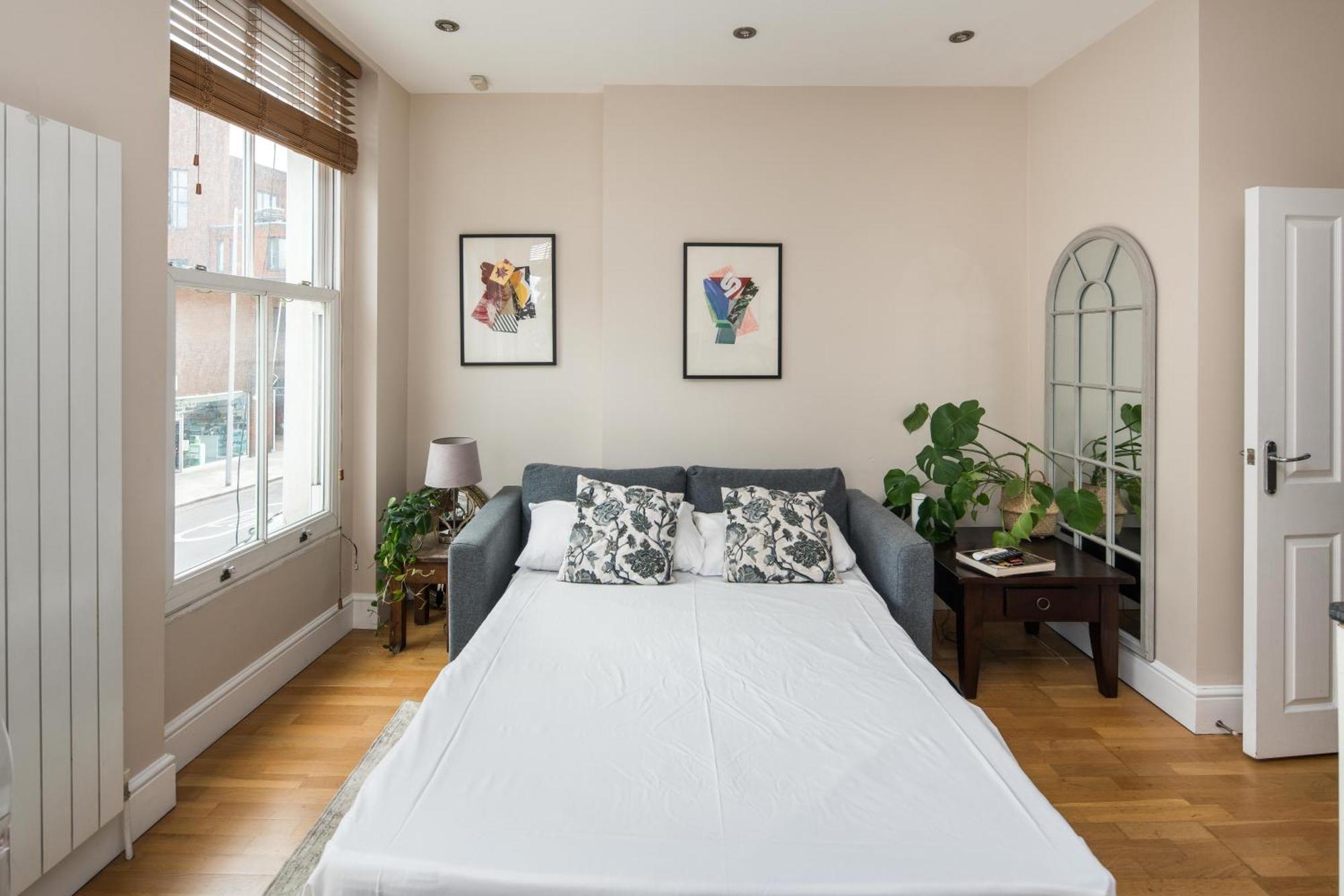 Chic 2-Bedroom Apartment On The Kings Road, Chelsea * London