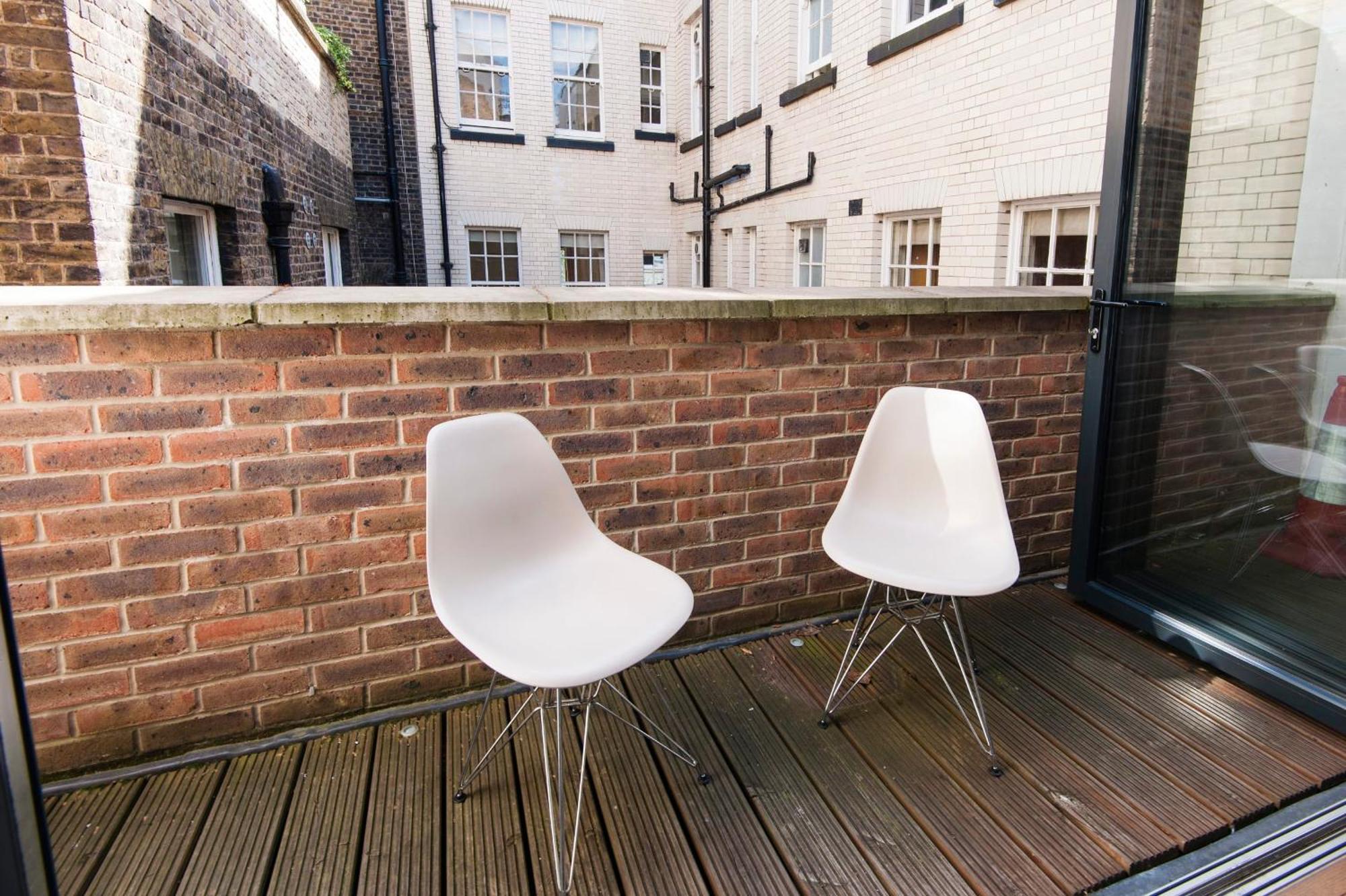 Apartment Vibrant 2br Retreat In Baker Street *