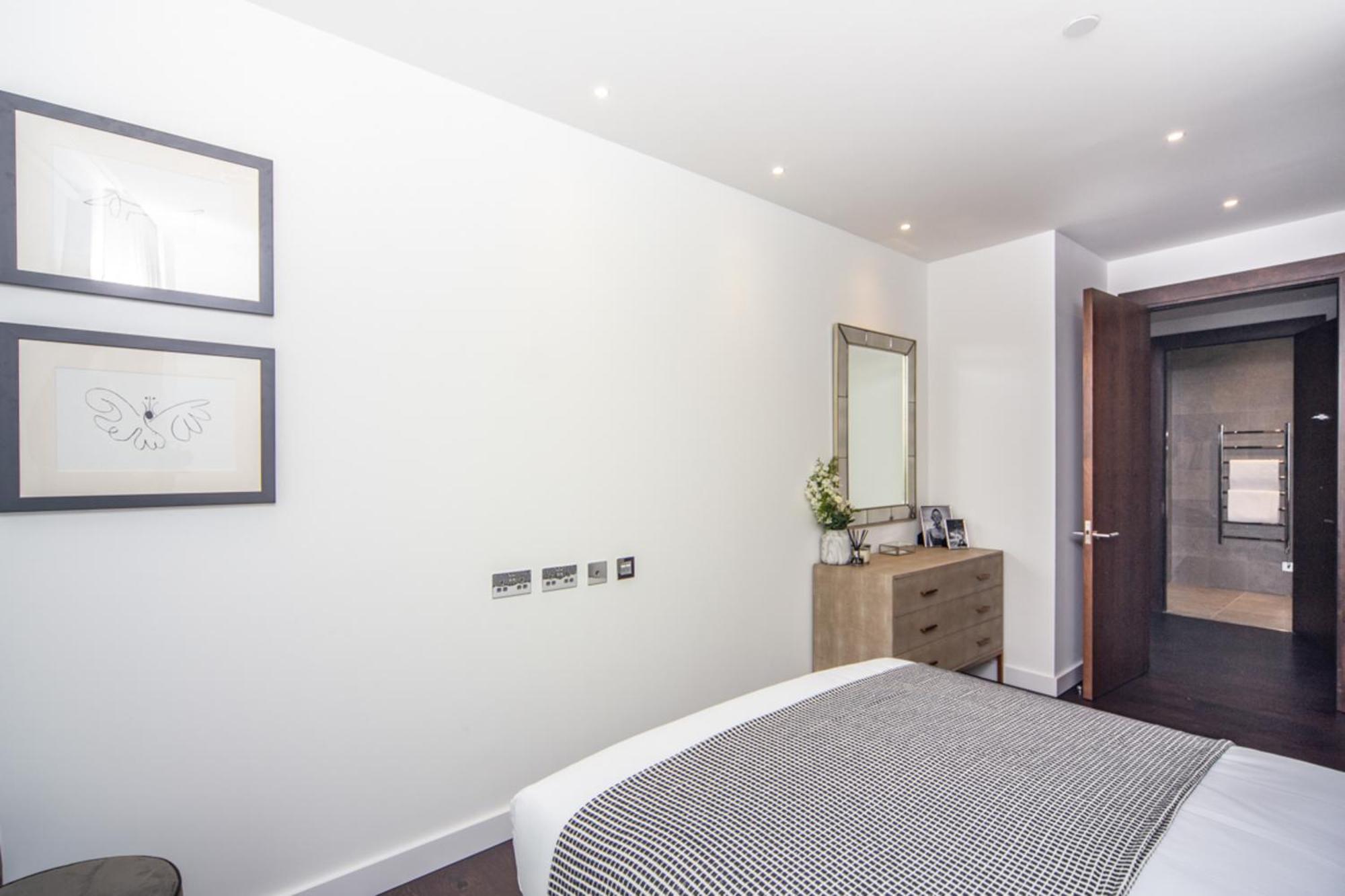 Apartment Thornes House London