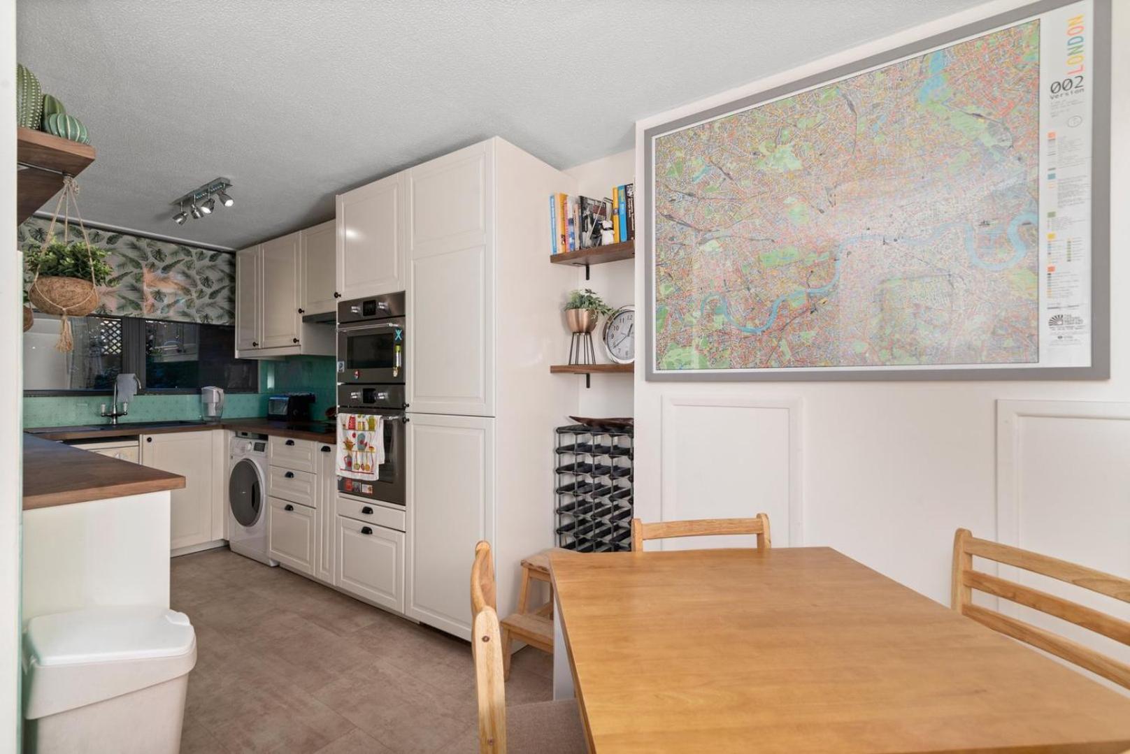 Holiday home Guestready - Beautiful 2br Townhouse W Garden London