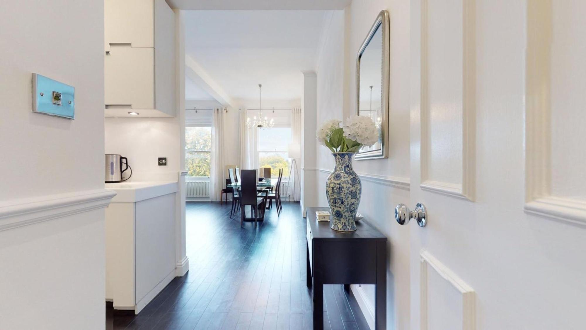 Hyde Park Gardens - 2 Bedroom Apartment
