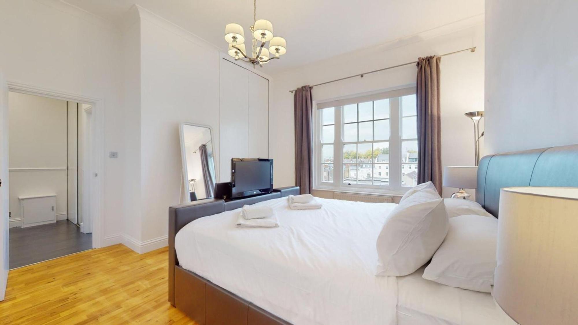 Apartment Hyde Park Gardens - 2 Bedroom *